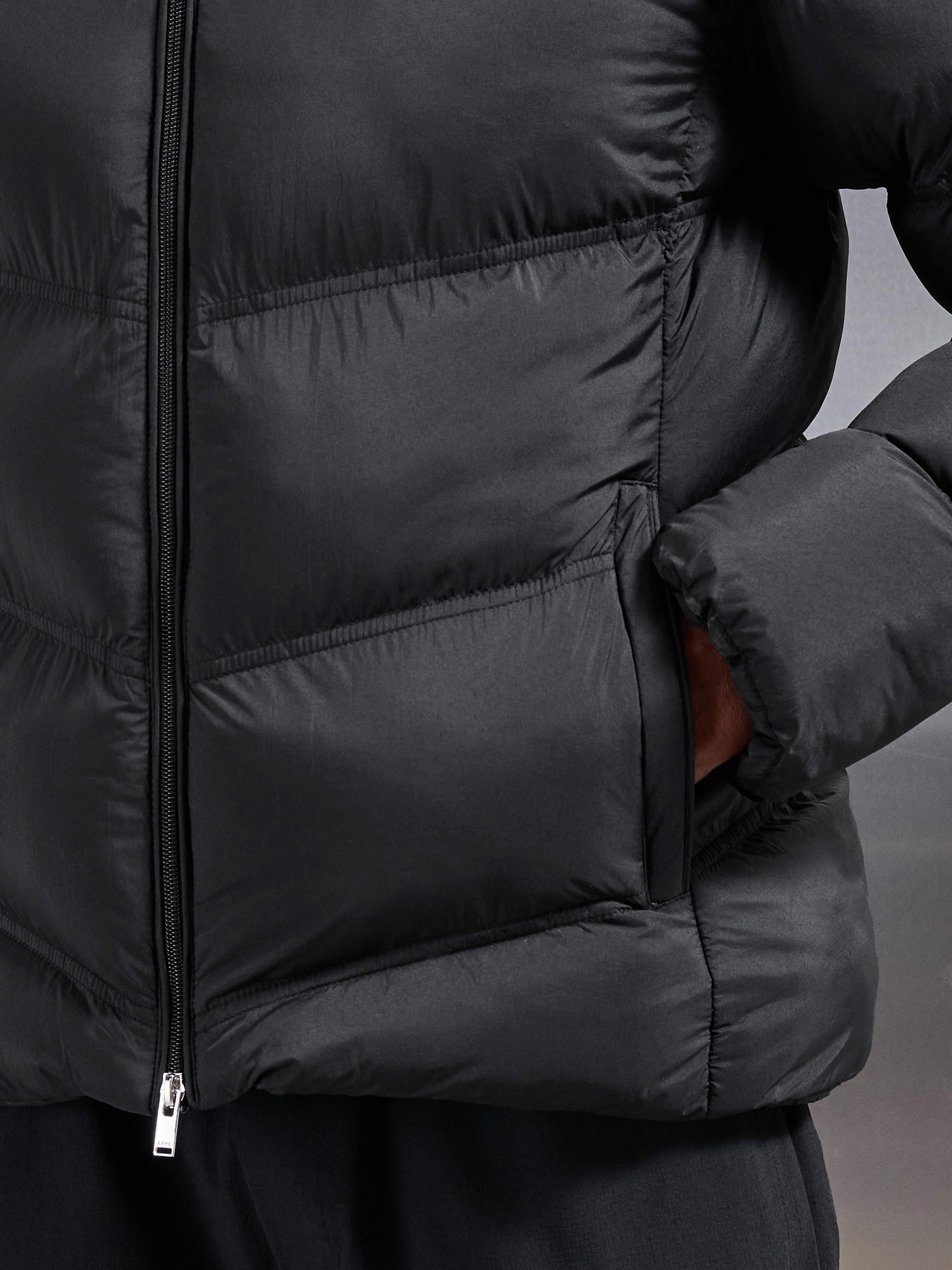 Chevron Puffer Jacket in Black