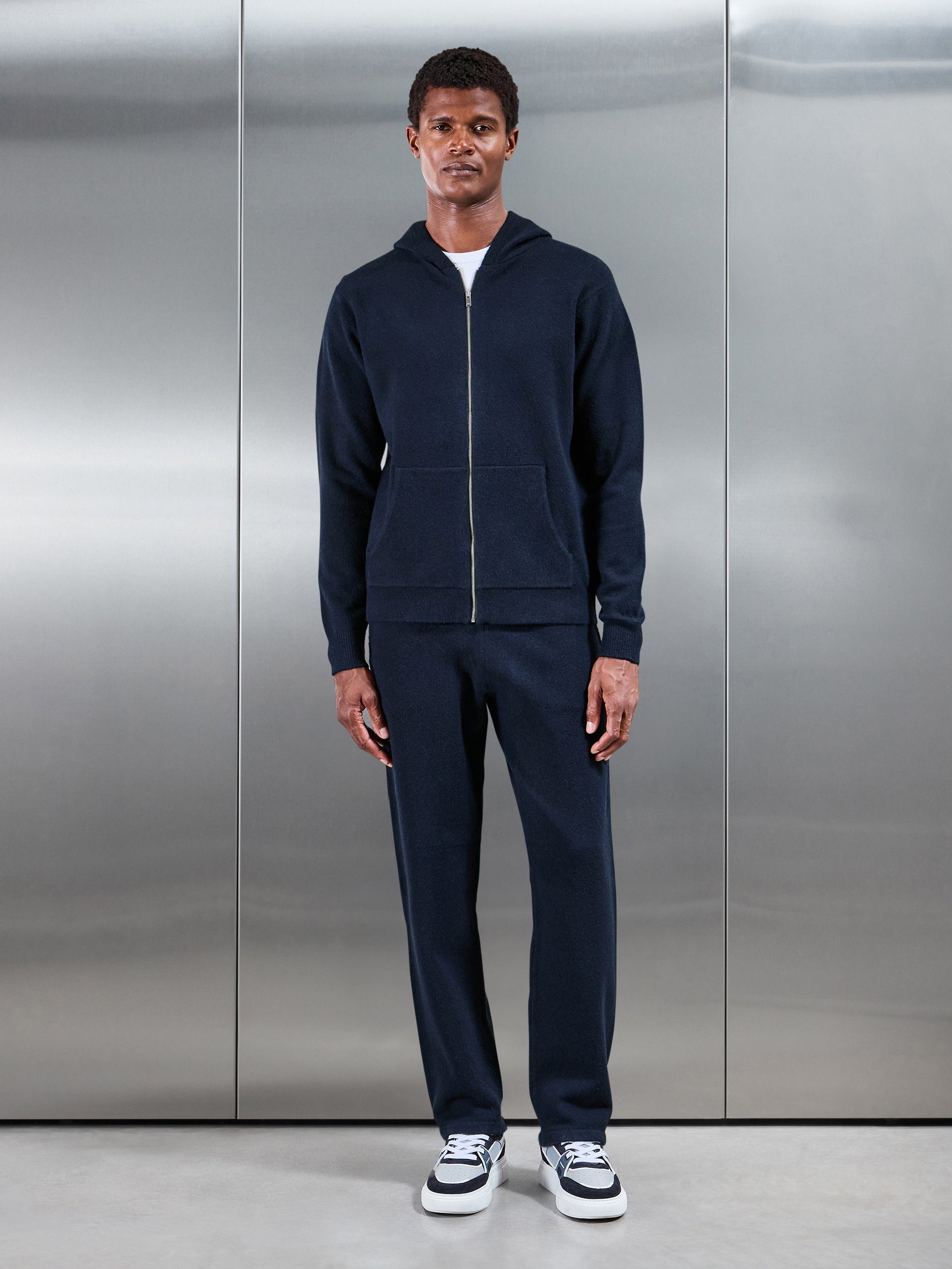 Chunky Wool Straight Leg Jogger in Navy