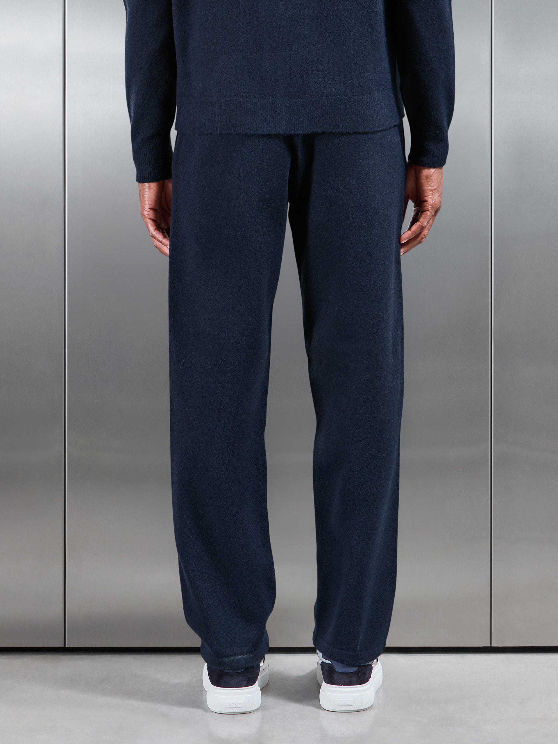 Chunky Wool Straight Leg Jogger in Navy