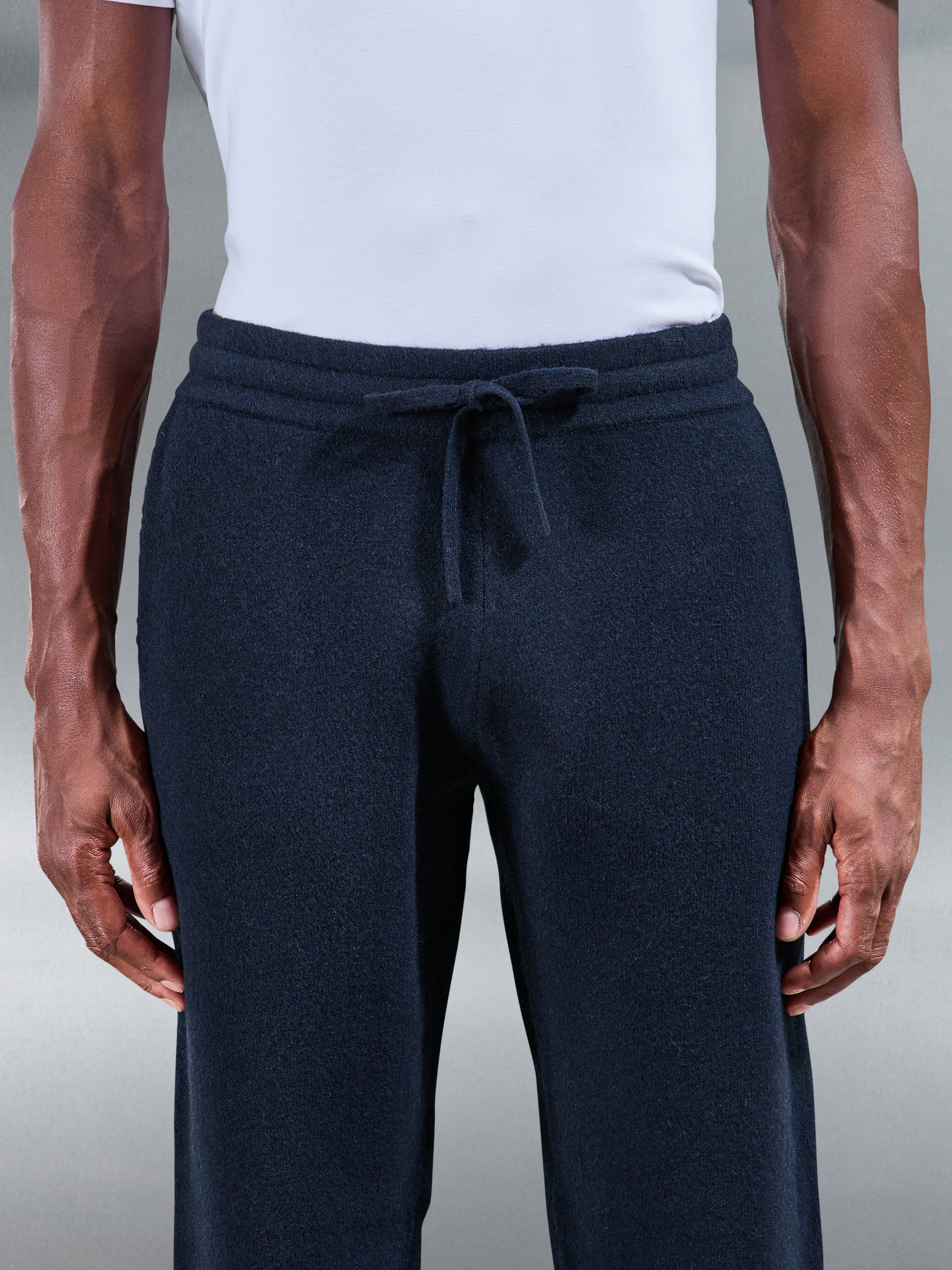 Chunky Wool Straight Leg Jogger in Navy