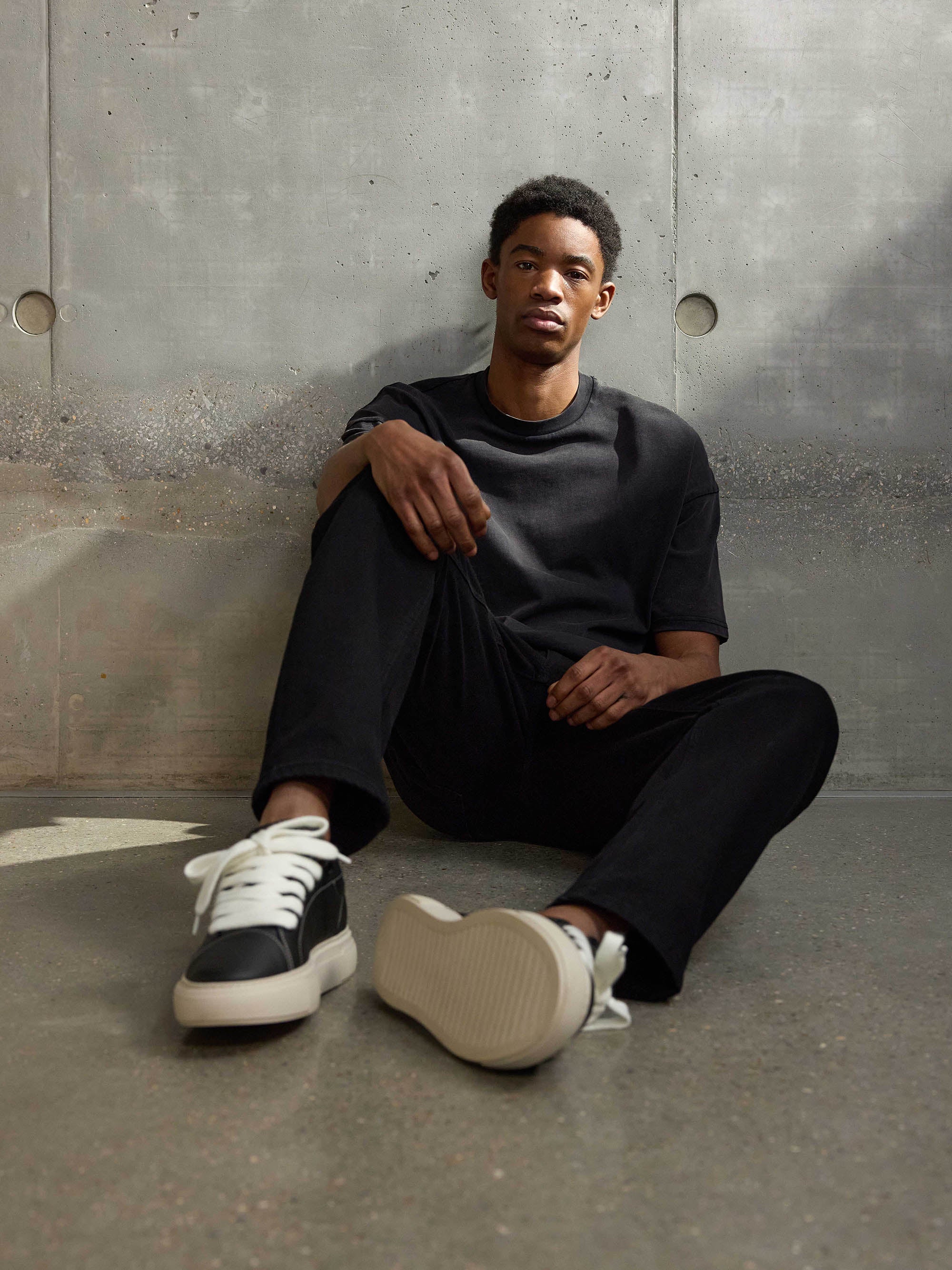 Chunky Essential Trainer in Black