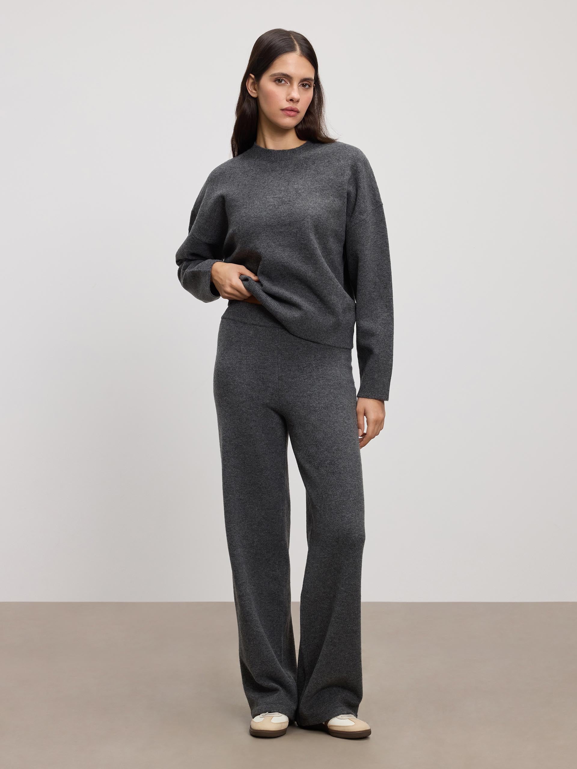 Womens Chunky Wool Jogger in Charcoal