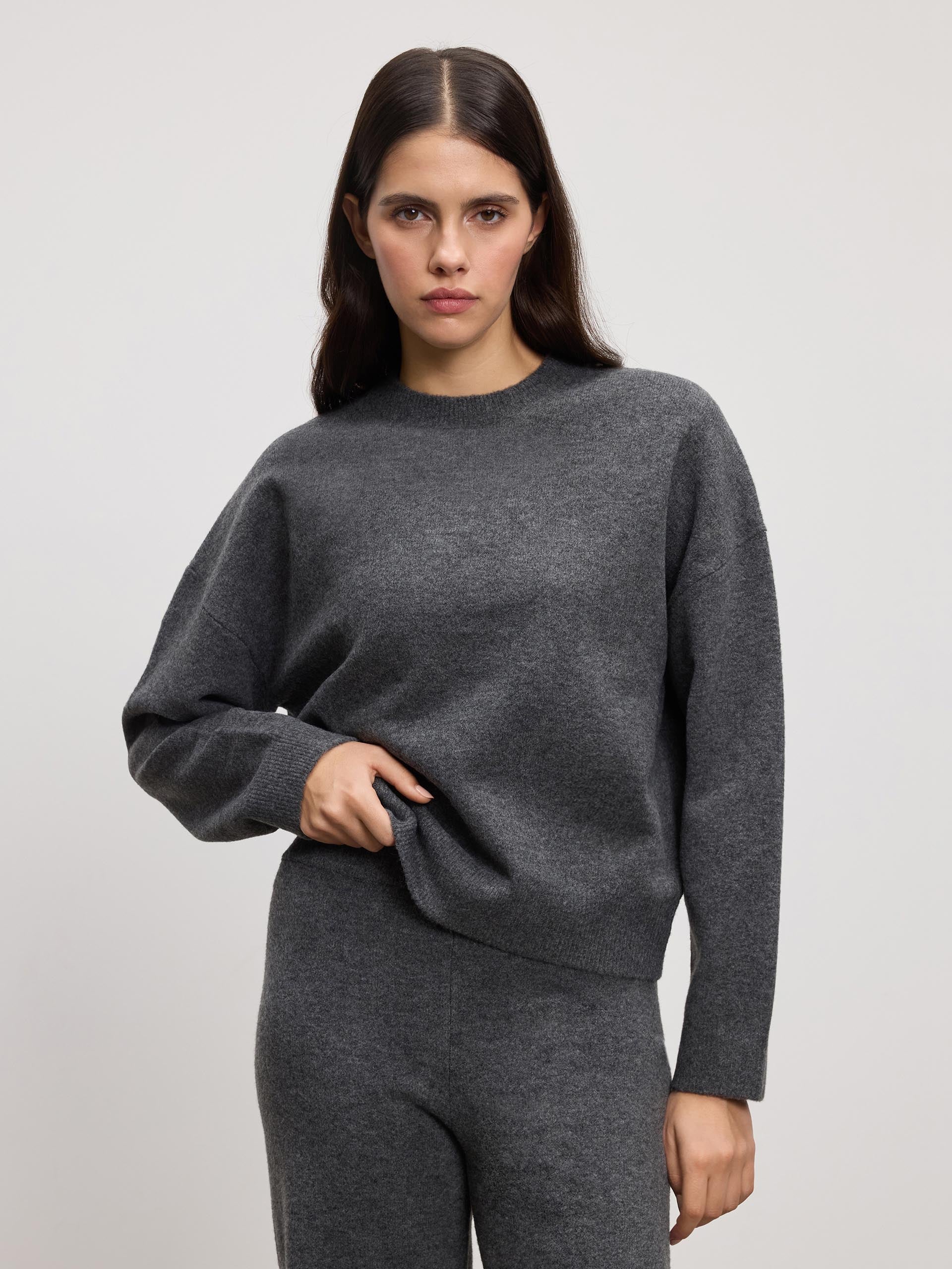Womens Chunky Wool Sweatshirt in Charcoal