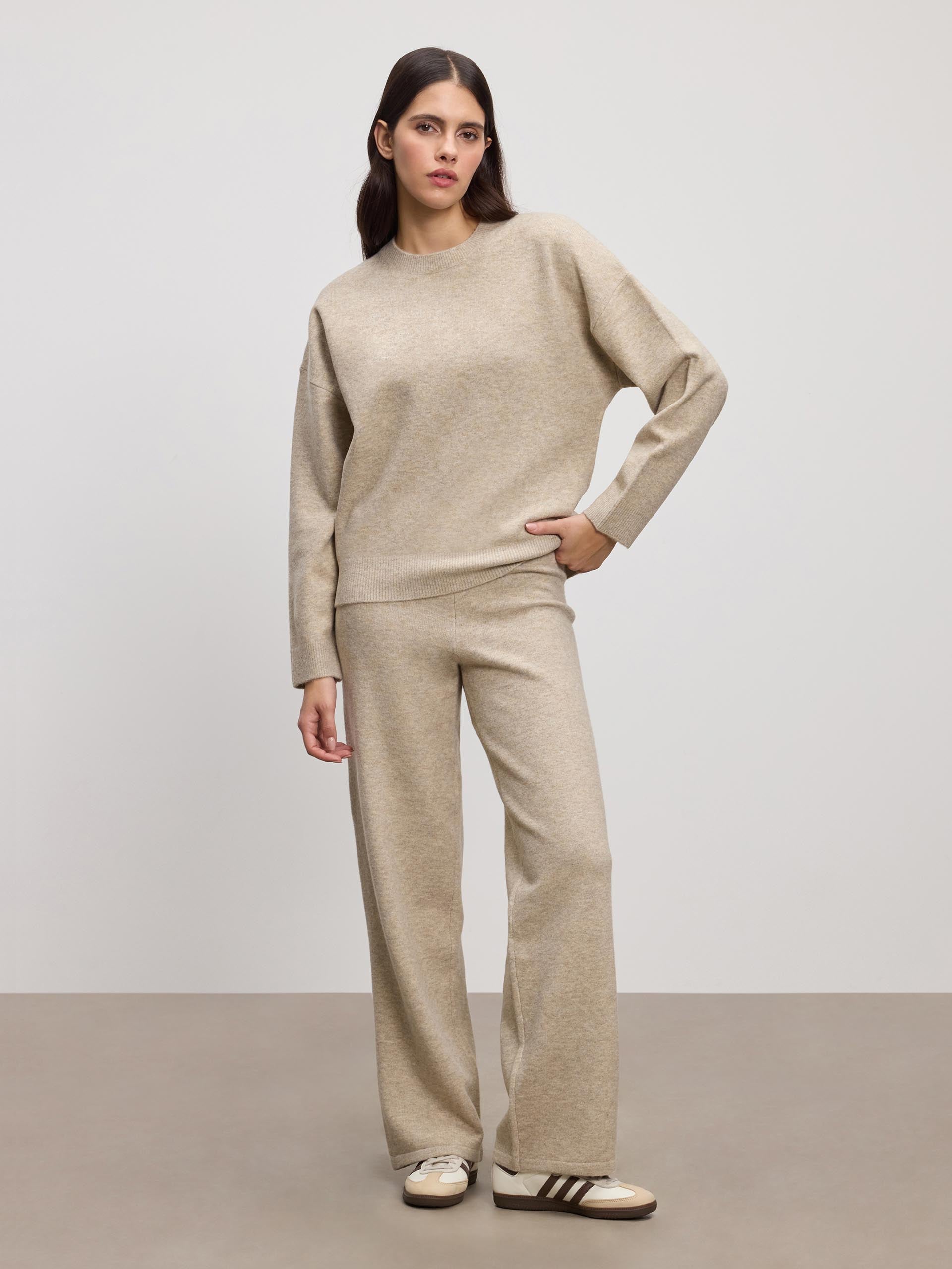 Womens Chunky Wool Sweatshirt in Stone