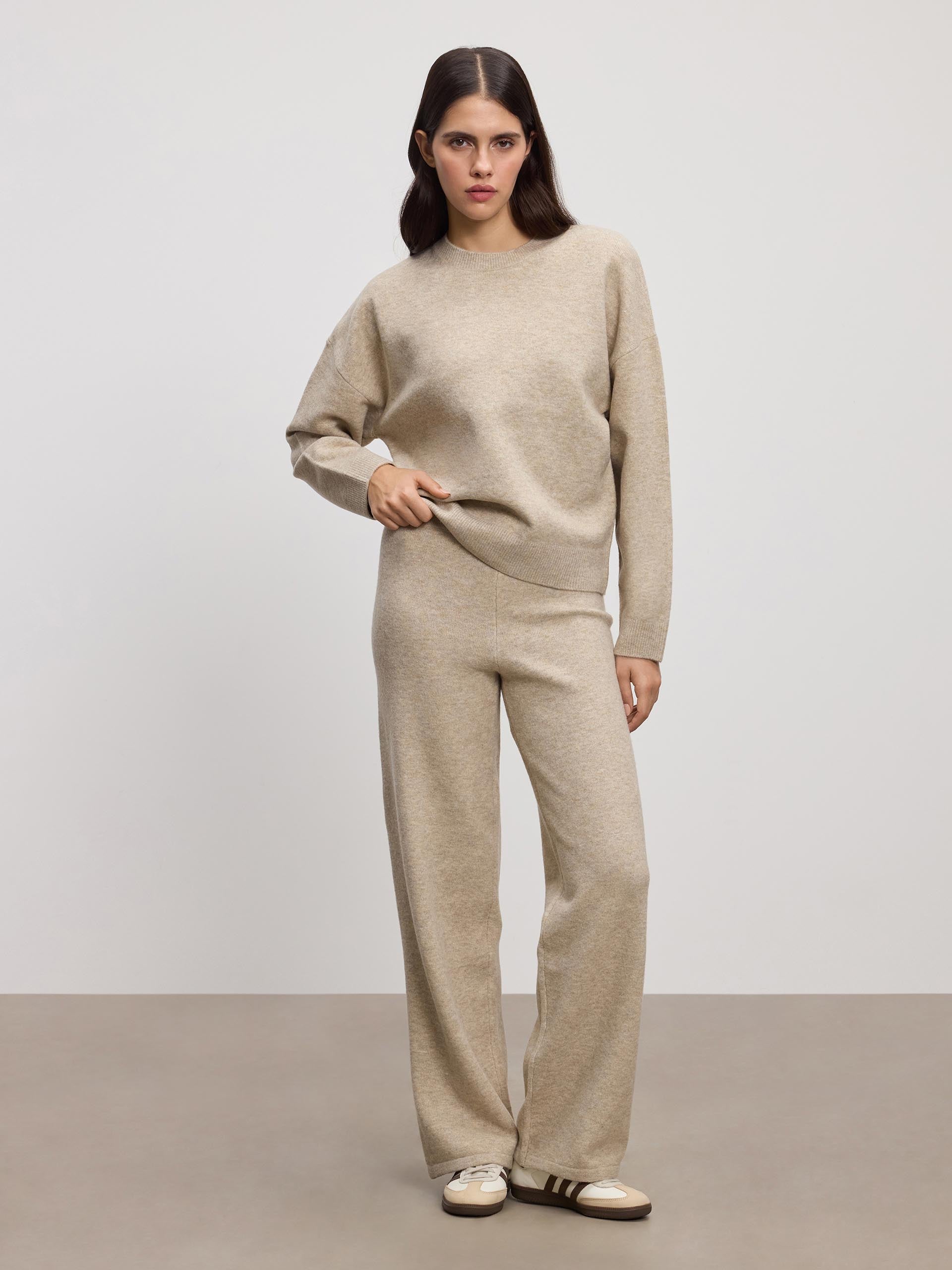 Womens Chunky Wool Sweatshirt in Stone