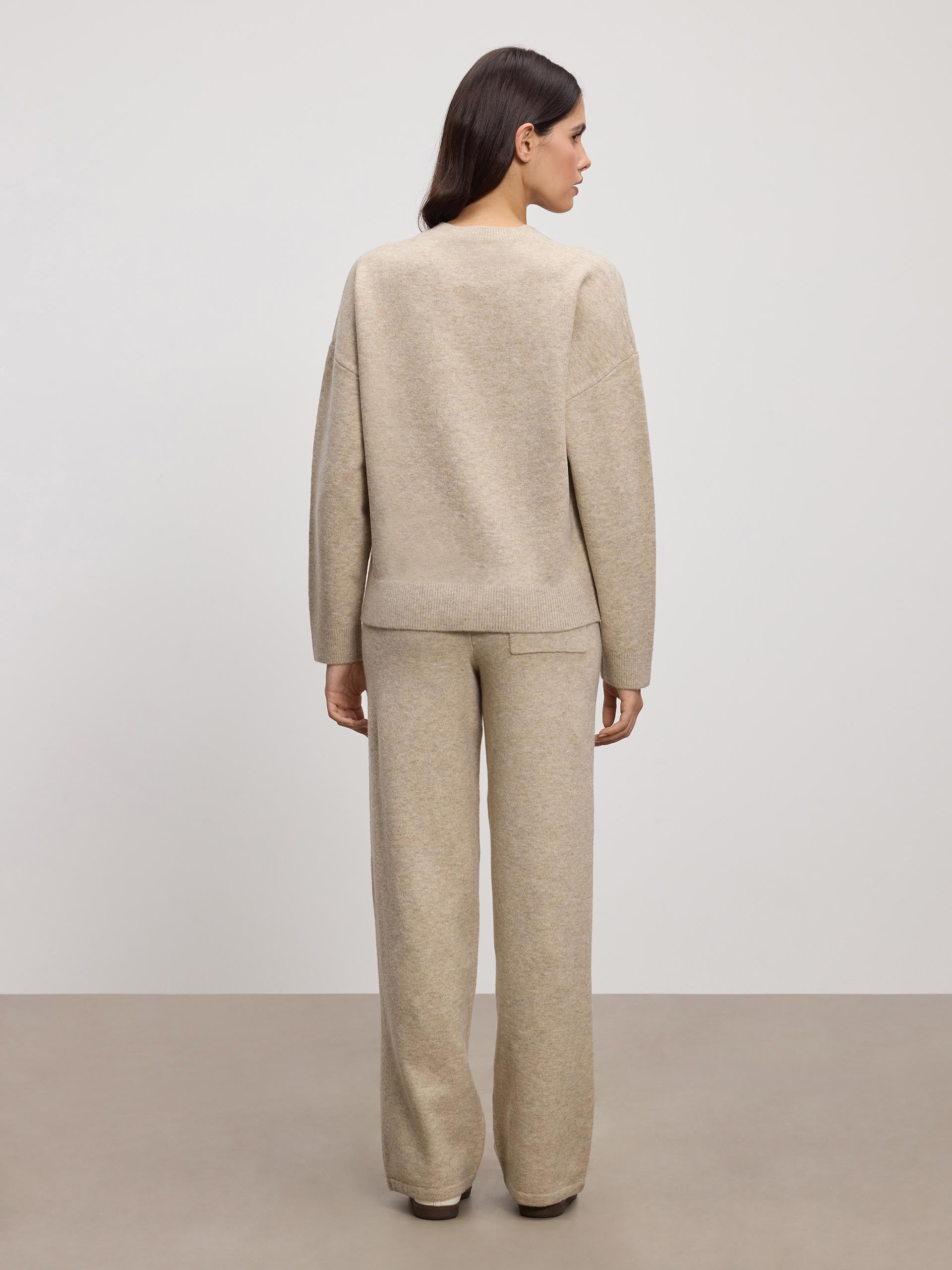 Womens Chunky Wool Jogger in Stone