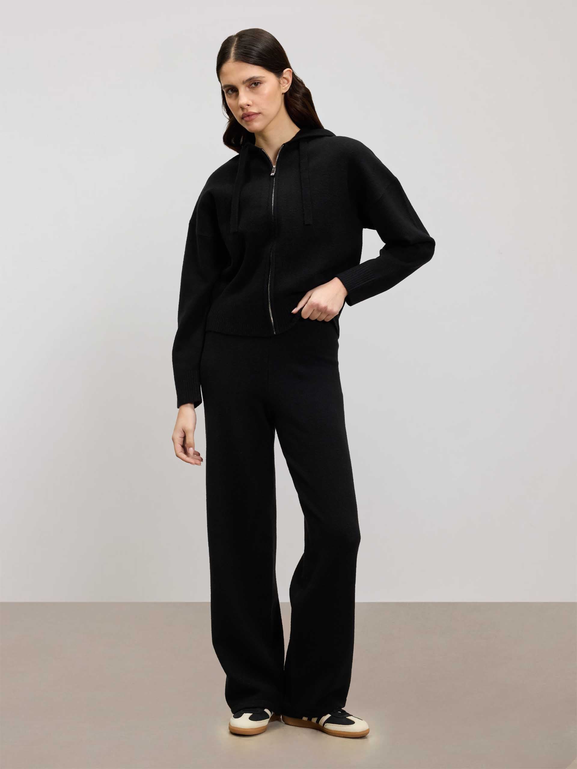 Womens Chunky Knitted Hoodie in Black