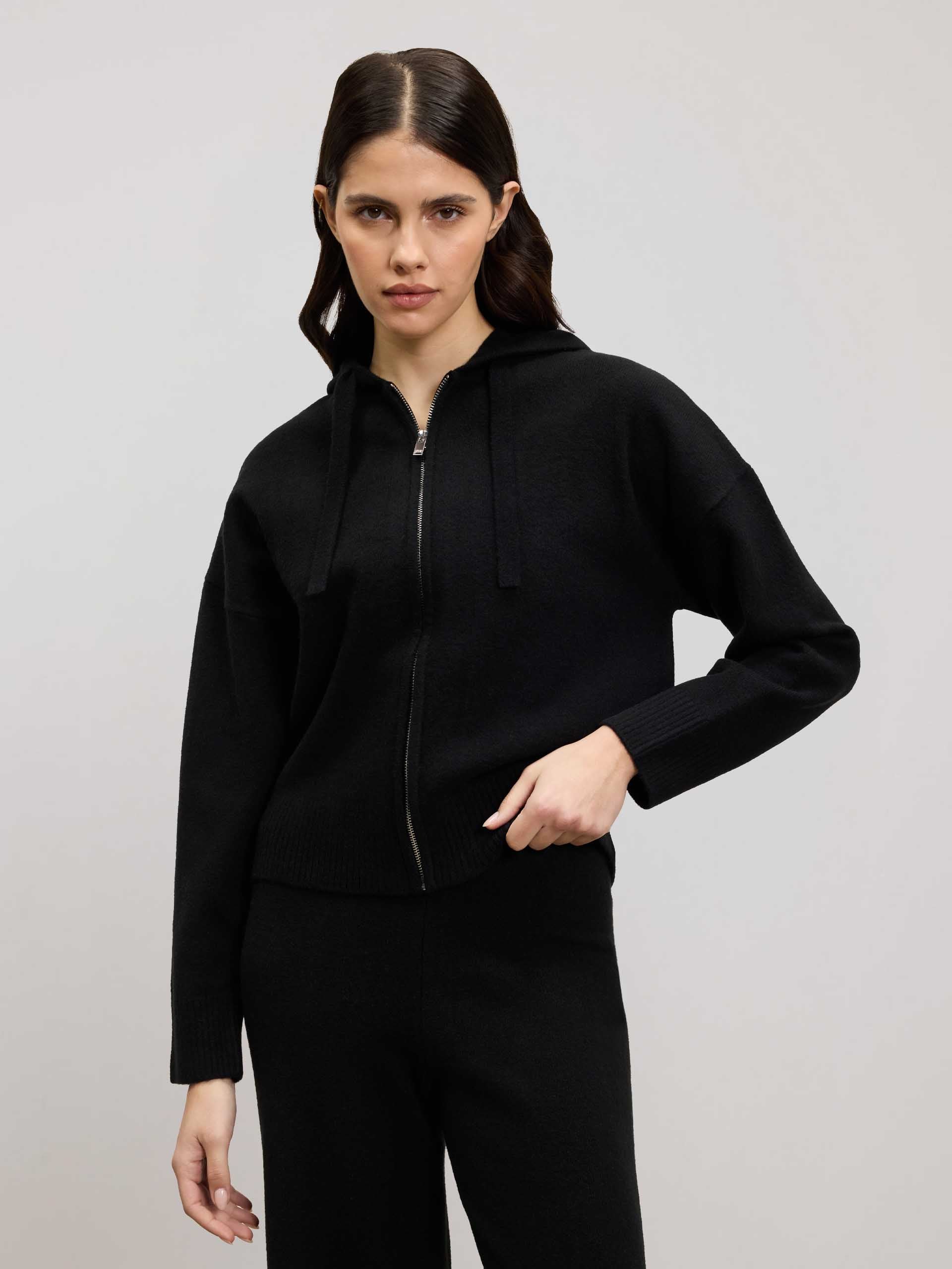 Womens Chunky Knitted Hoodie in Black