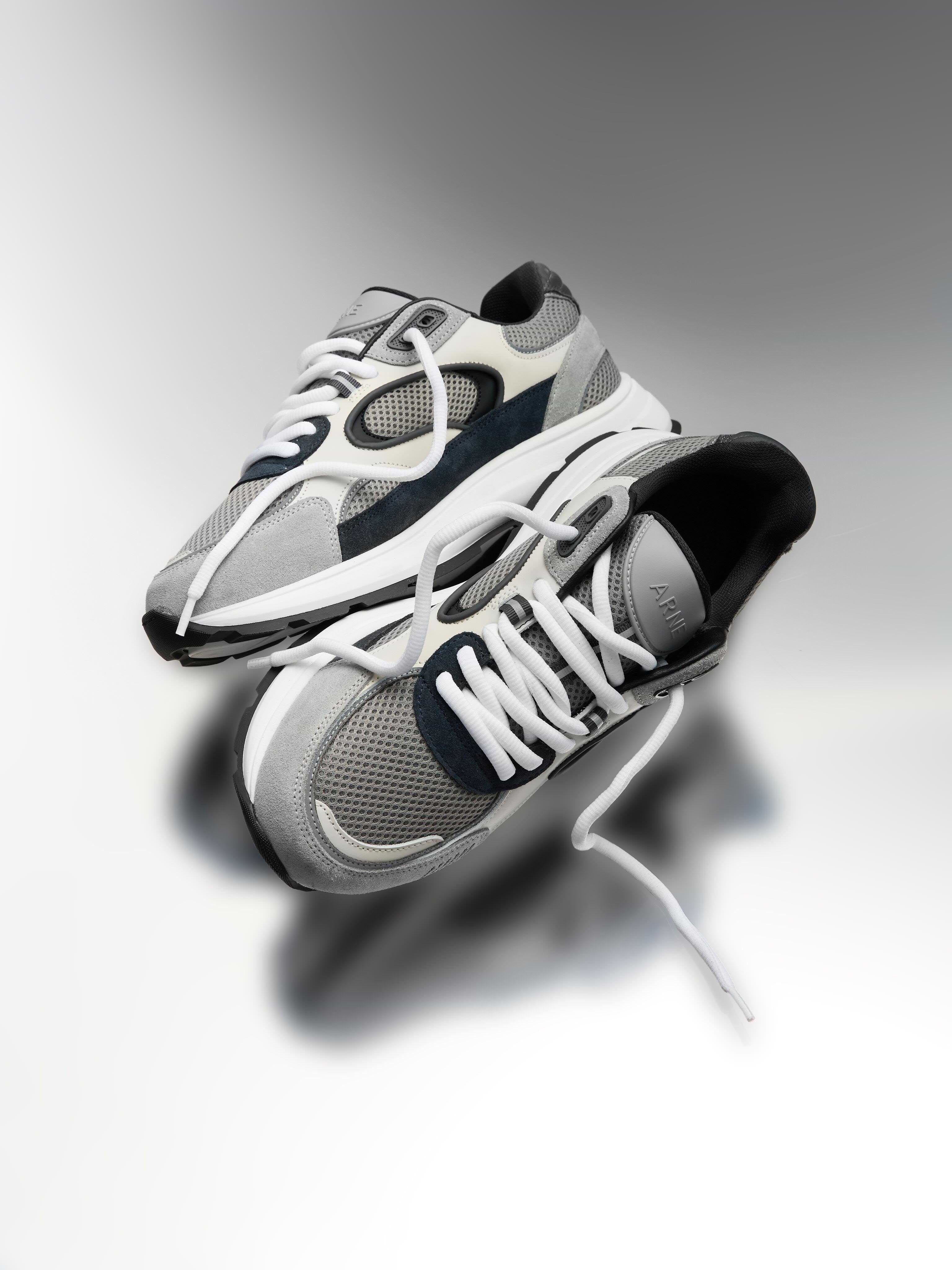 Circuit Trainer in Desert Grey