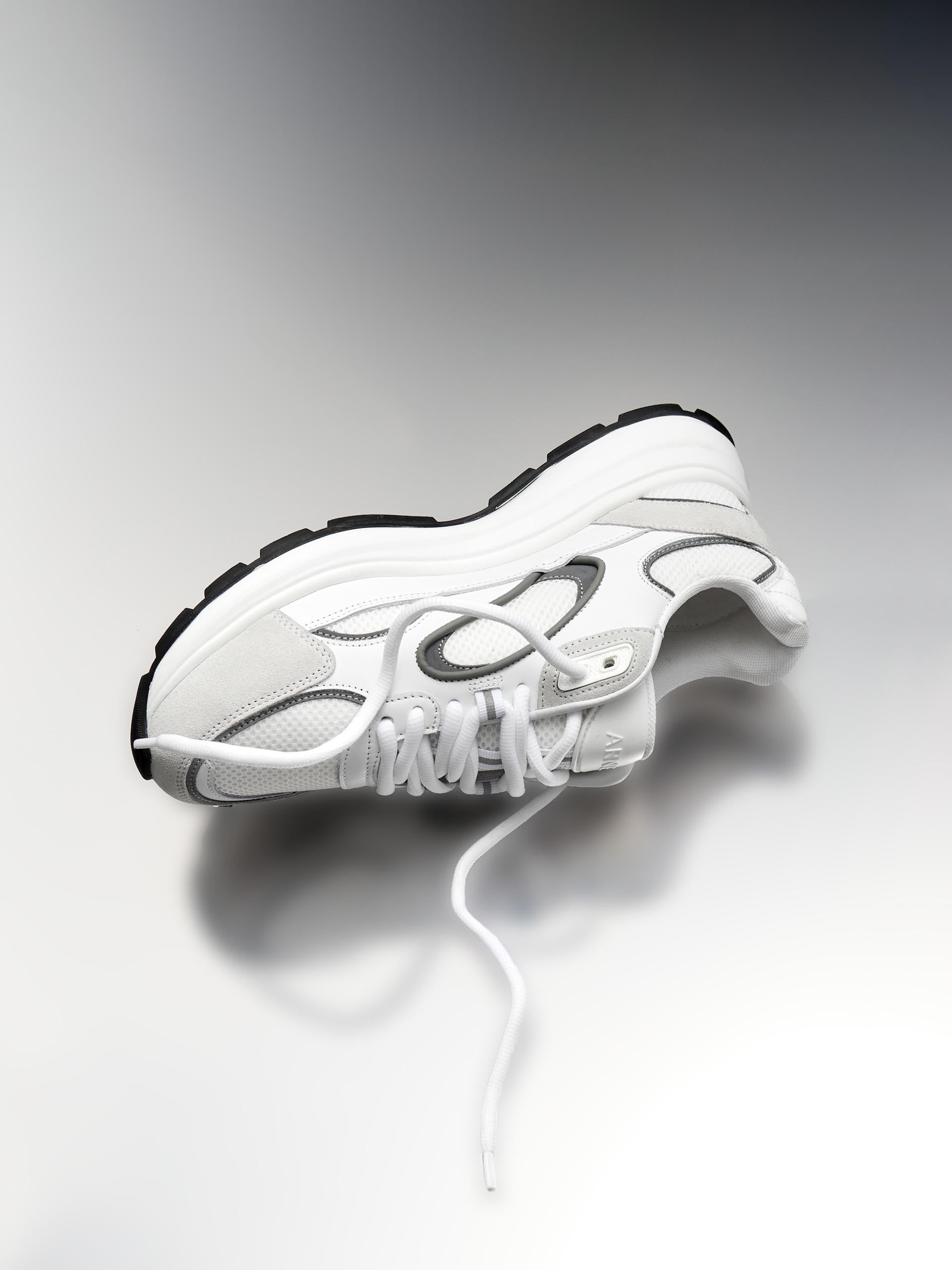 Circuit Trainer in White