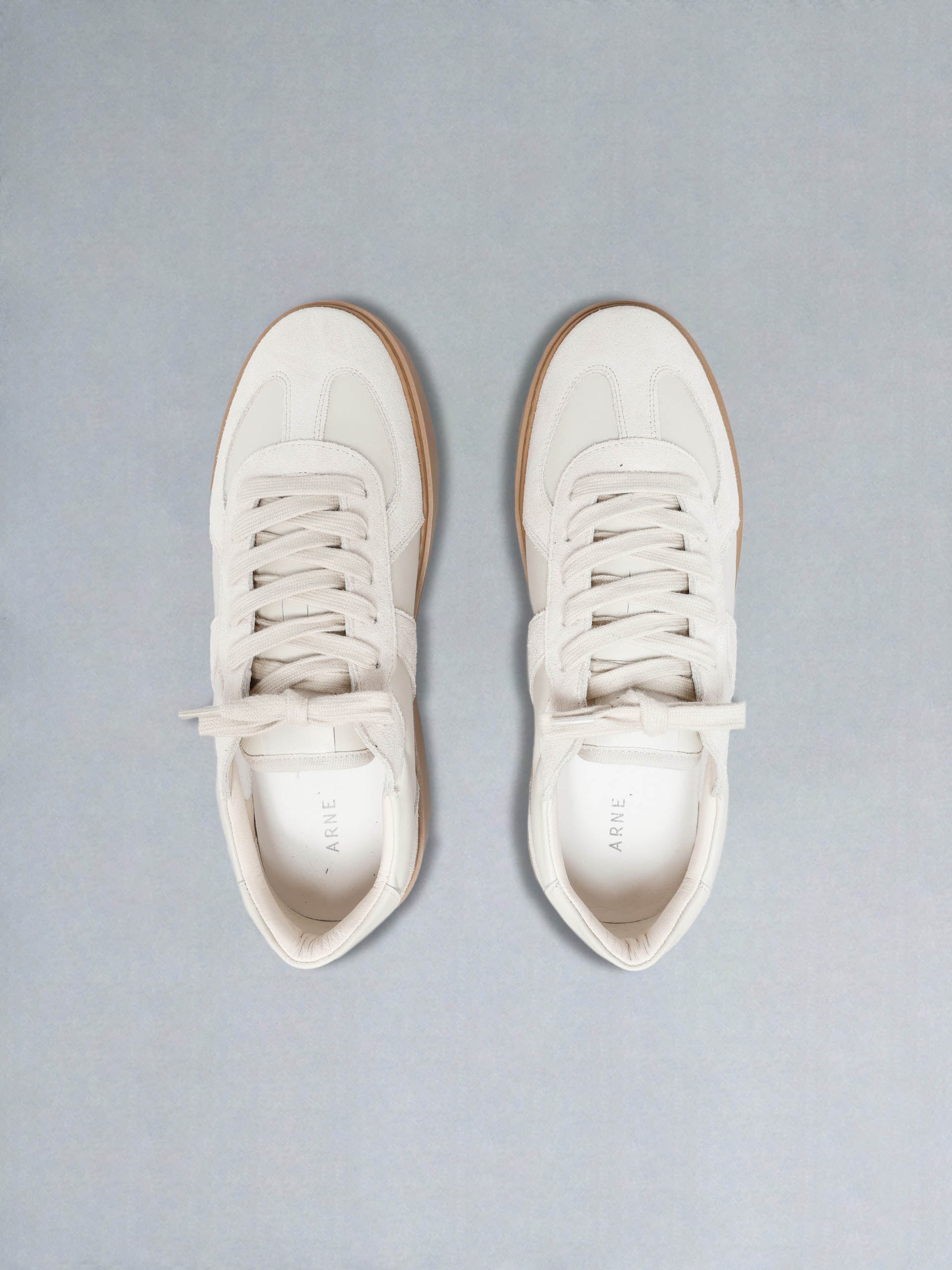 Classic Court Trainer in Stone Gum