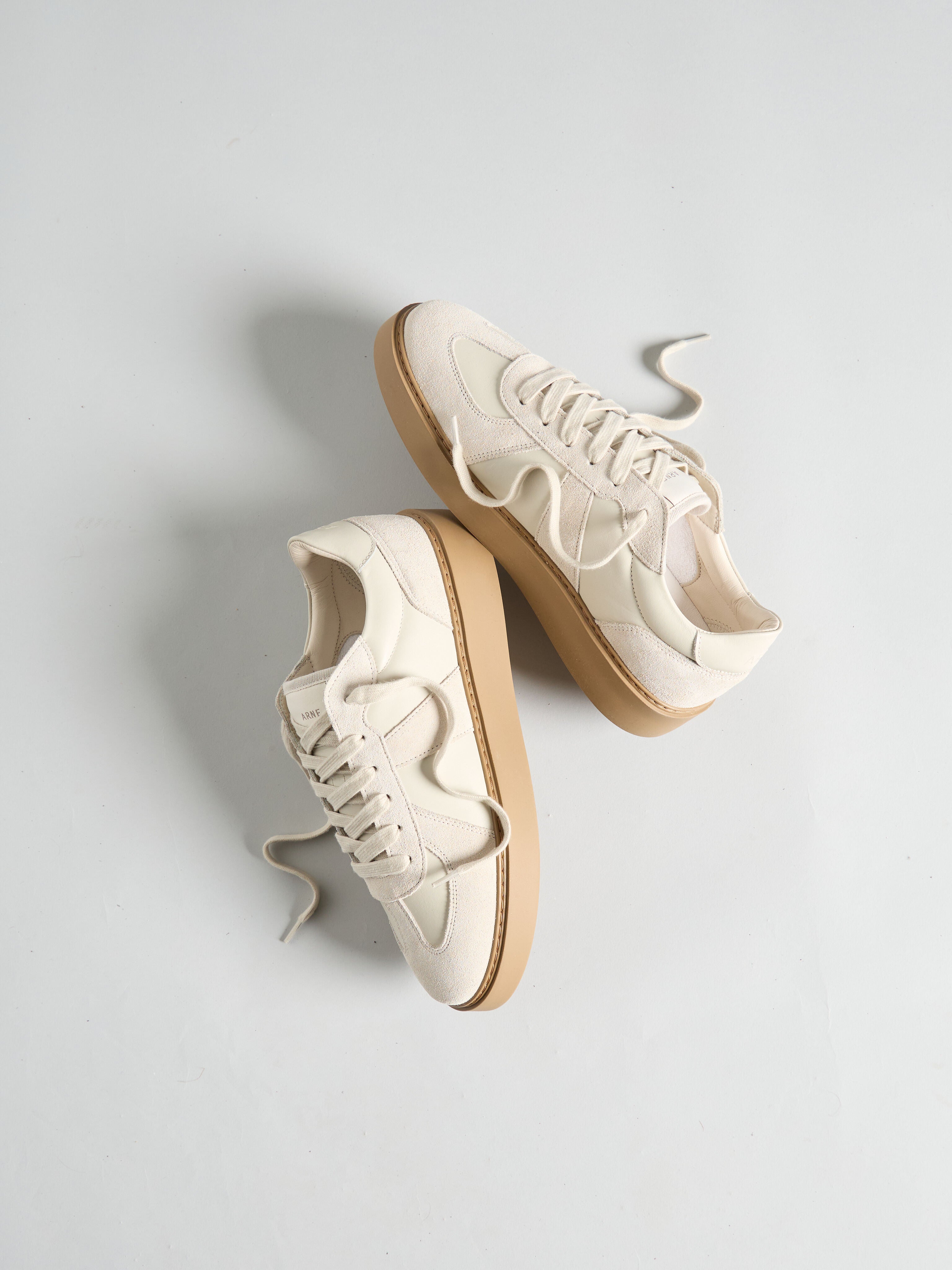 Classic Court Trainer in Stone Gum