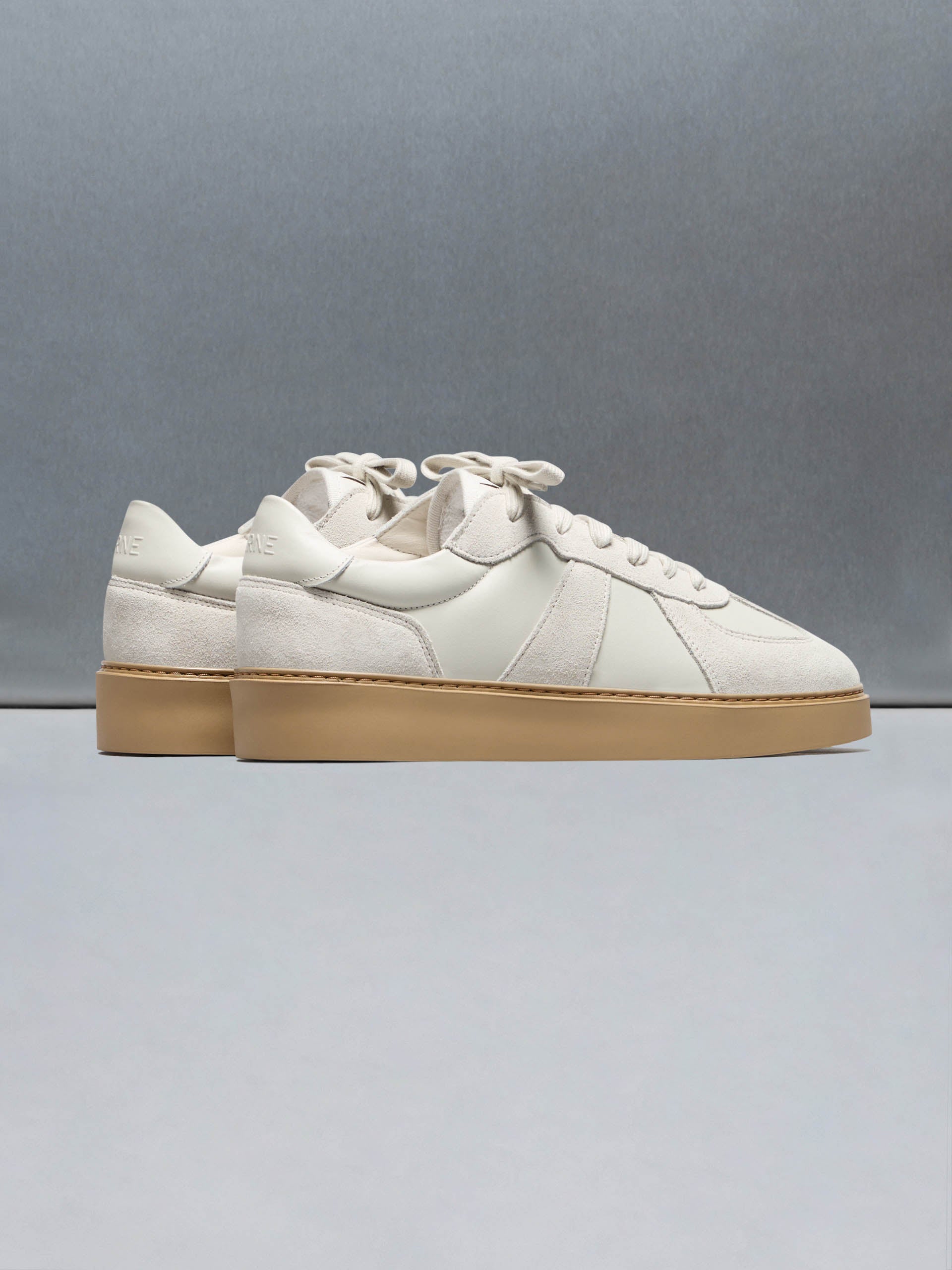 Classic Court Trainer in Stone Gum