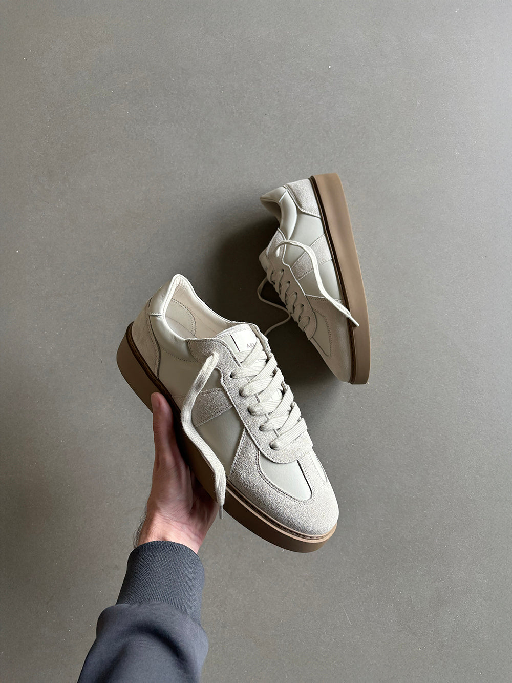 Classic Court Trainer in Stone Gum