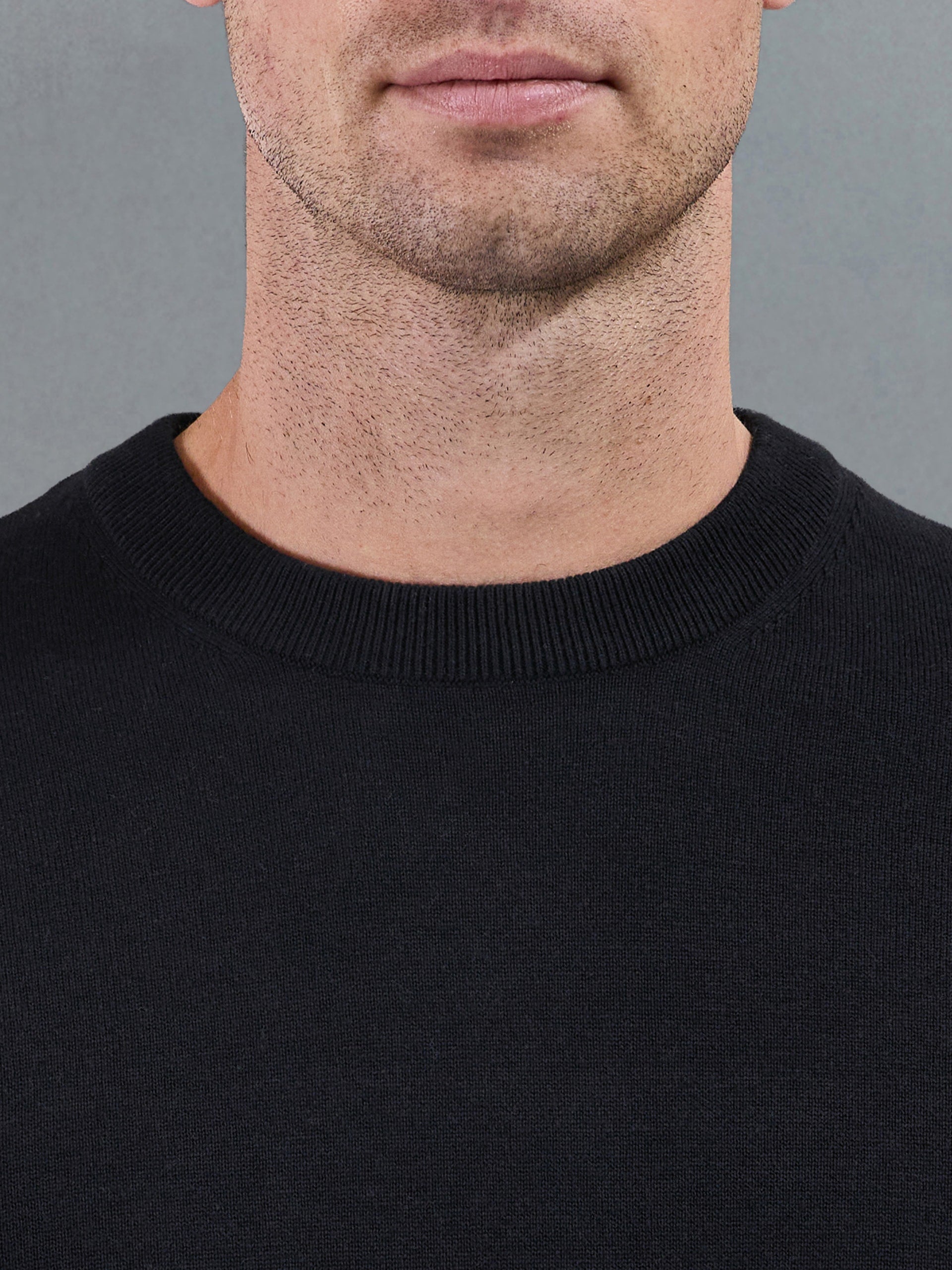 Cotton Knitted Crew Neck Sweatshirt in Black
