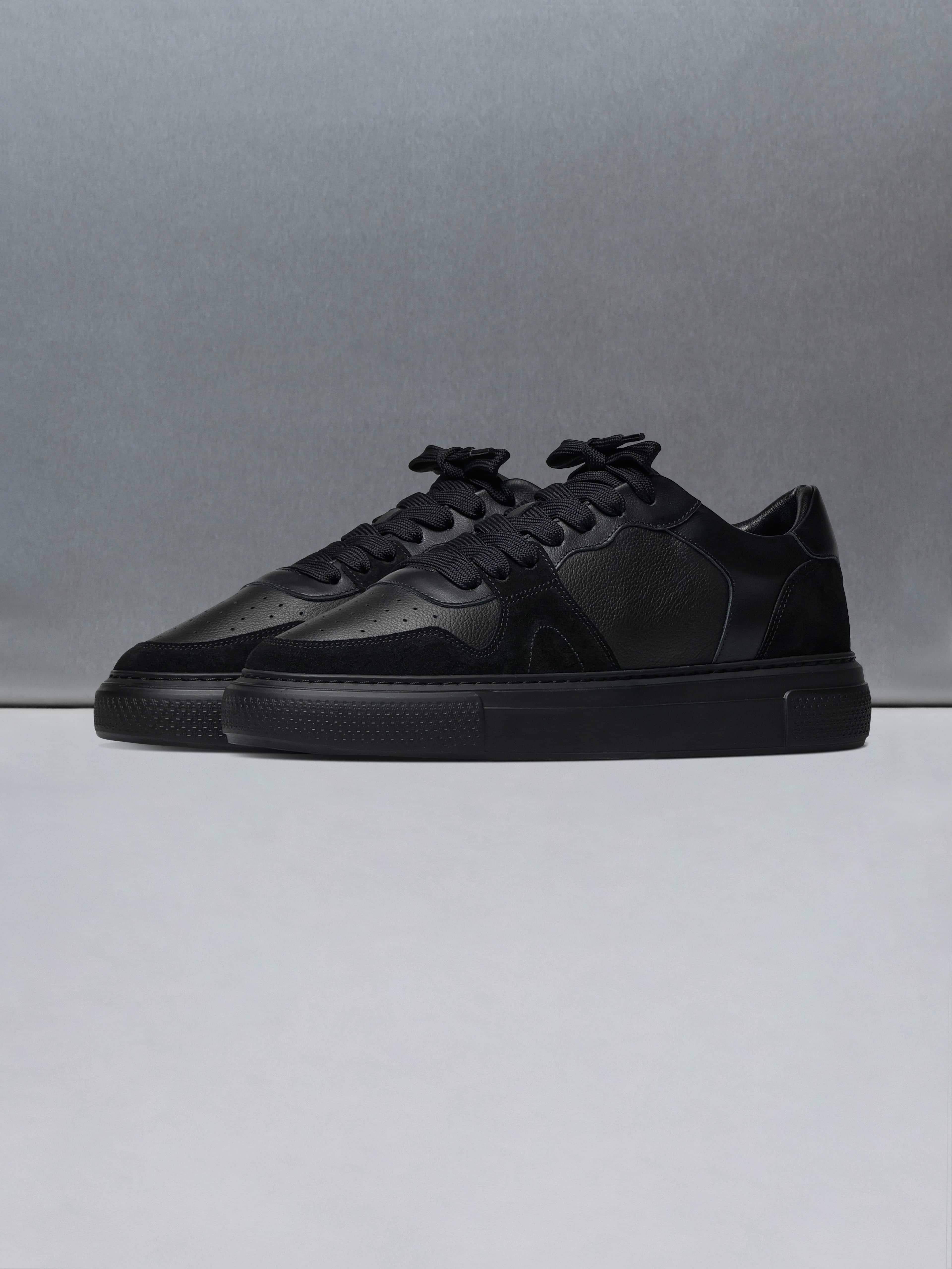 Court Trainer in Triple Black