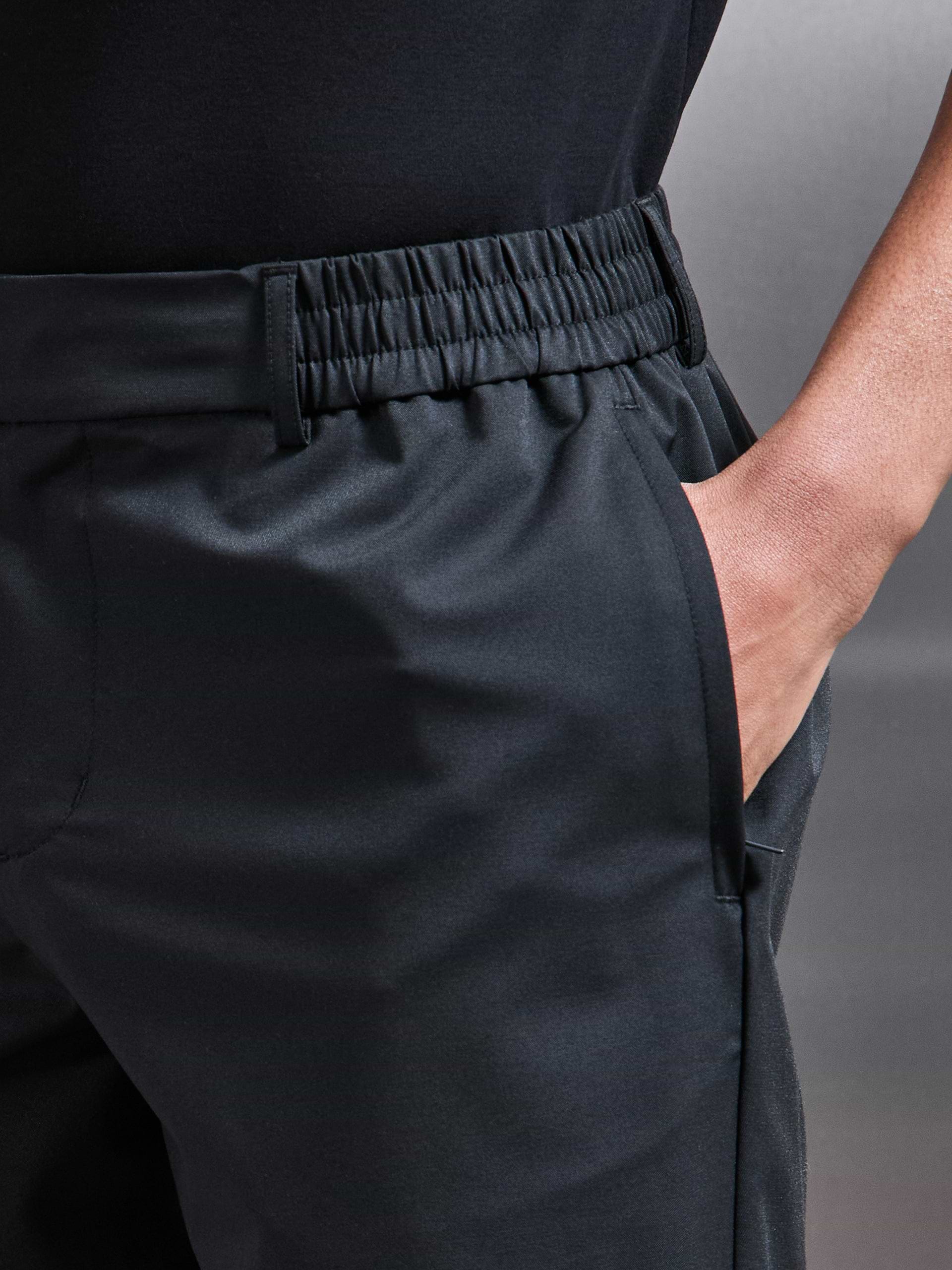 Crease Resistant Stretch Chino Short in Black