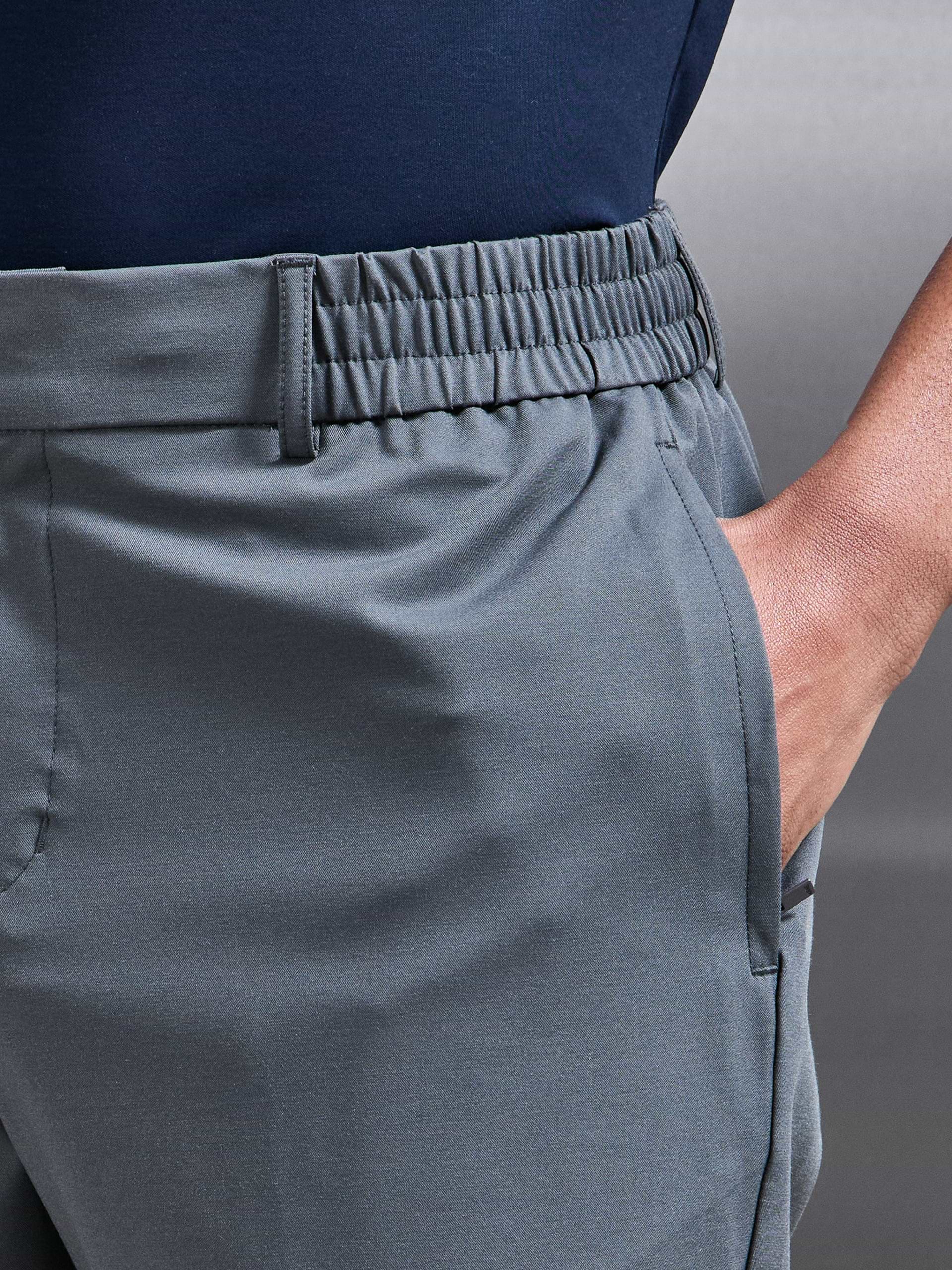 Crease Resistant Stretch Chino Short in Grey