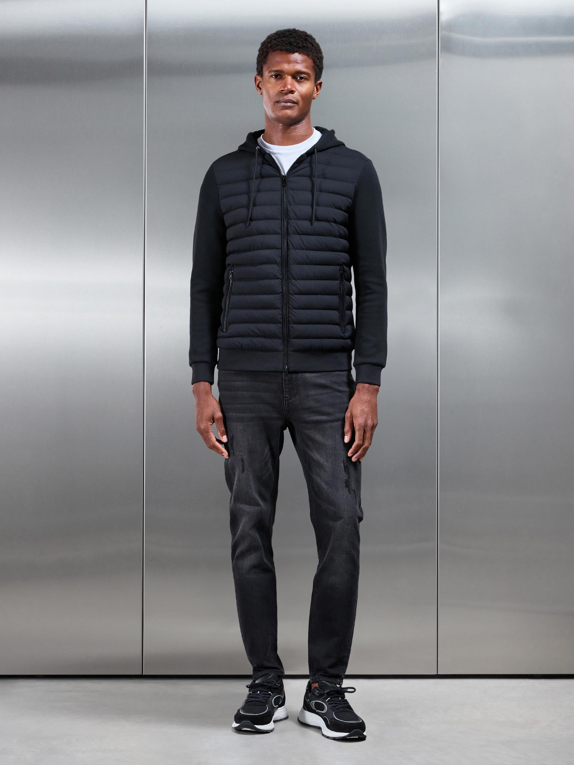 Distressed Denim Jeans in Black Wash