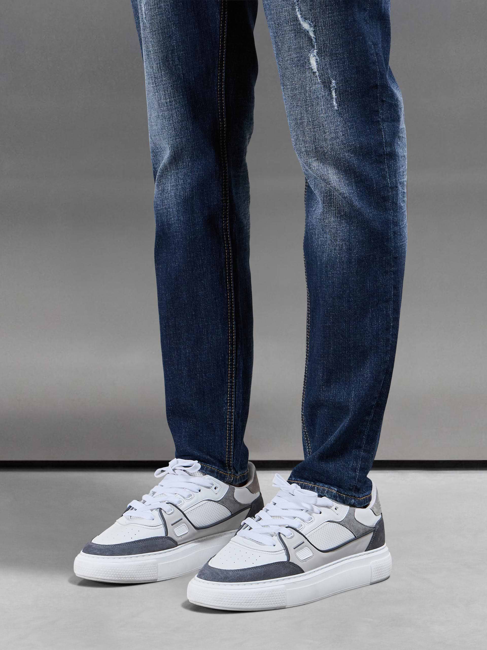 Distressed Denim Jeans in Dark Wash