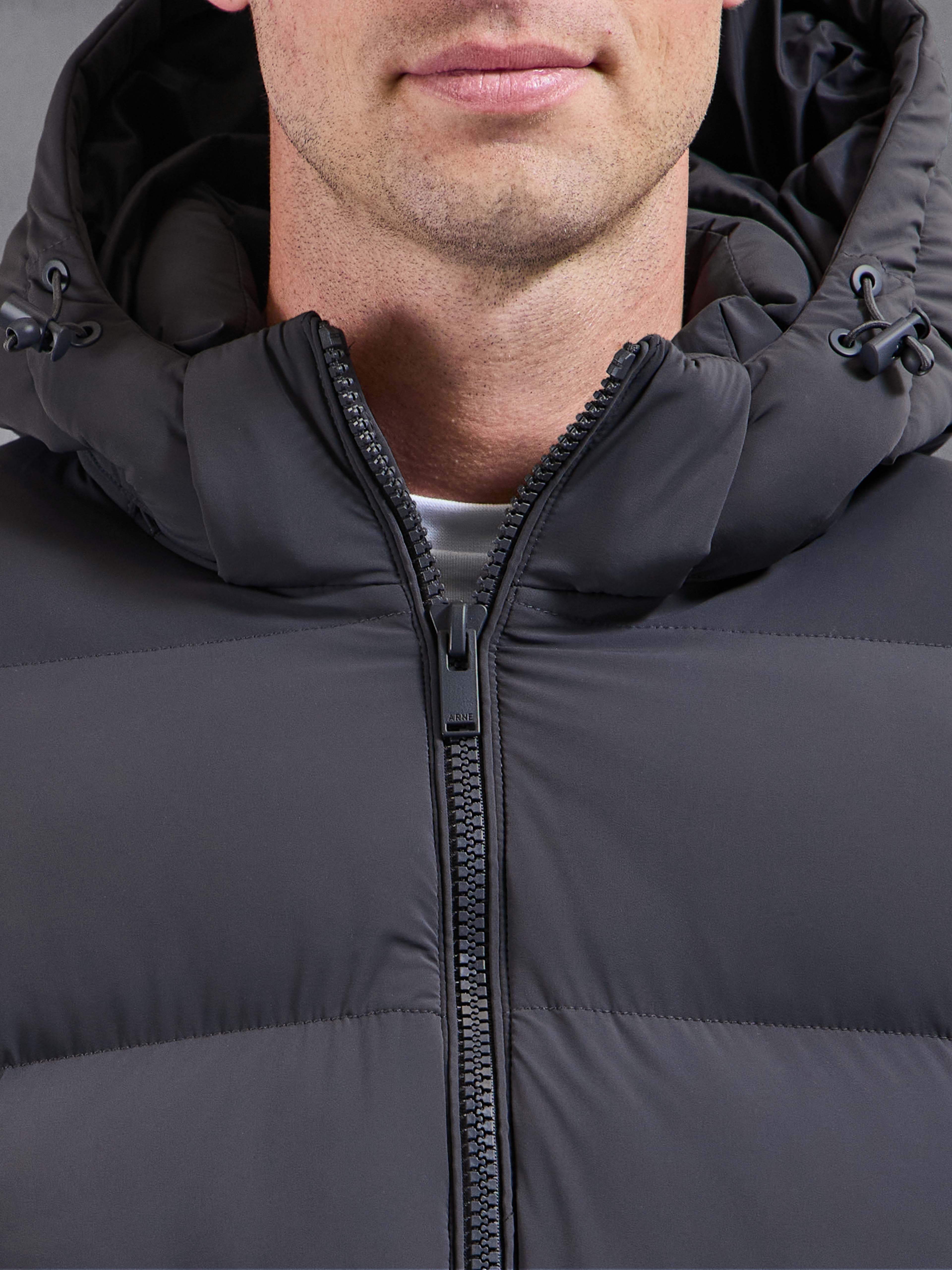 Essential Puffer Jacket in Grey