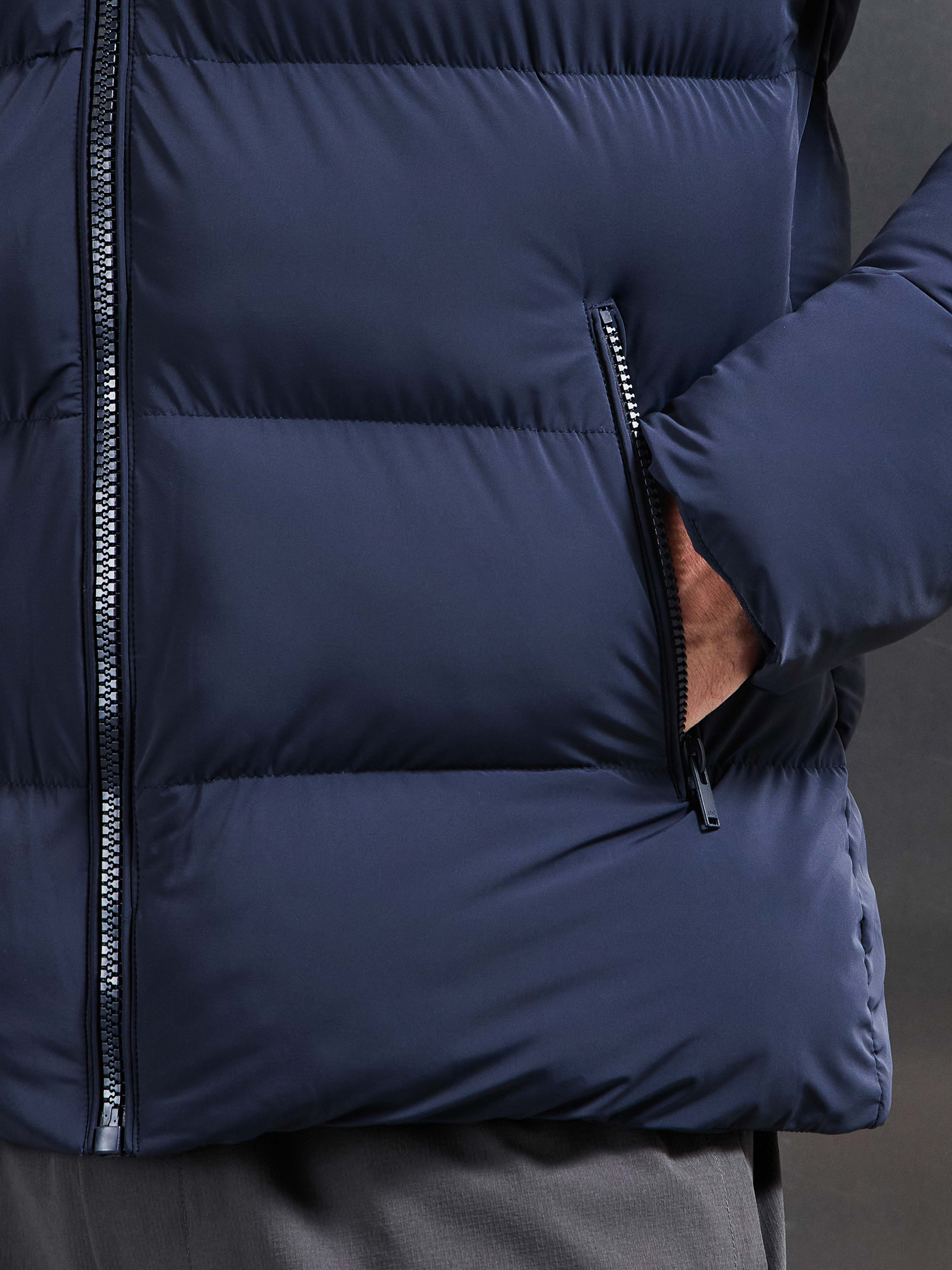 Essential Puffer Jacket in Navy