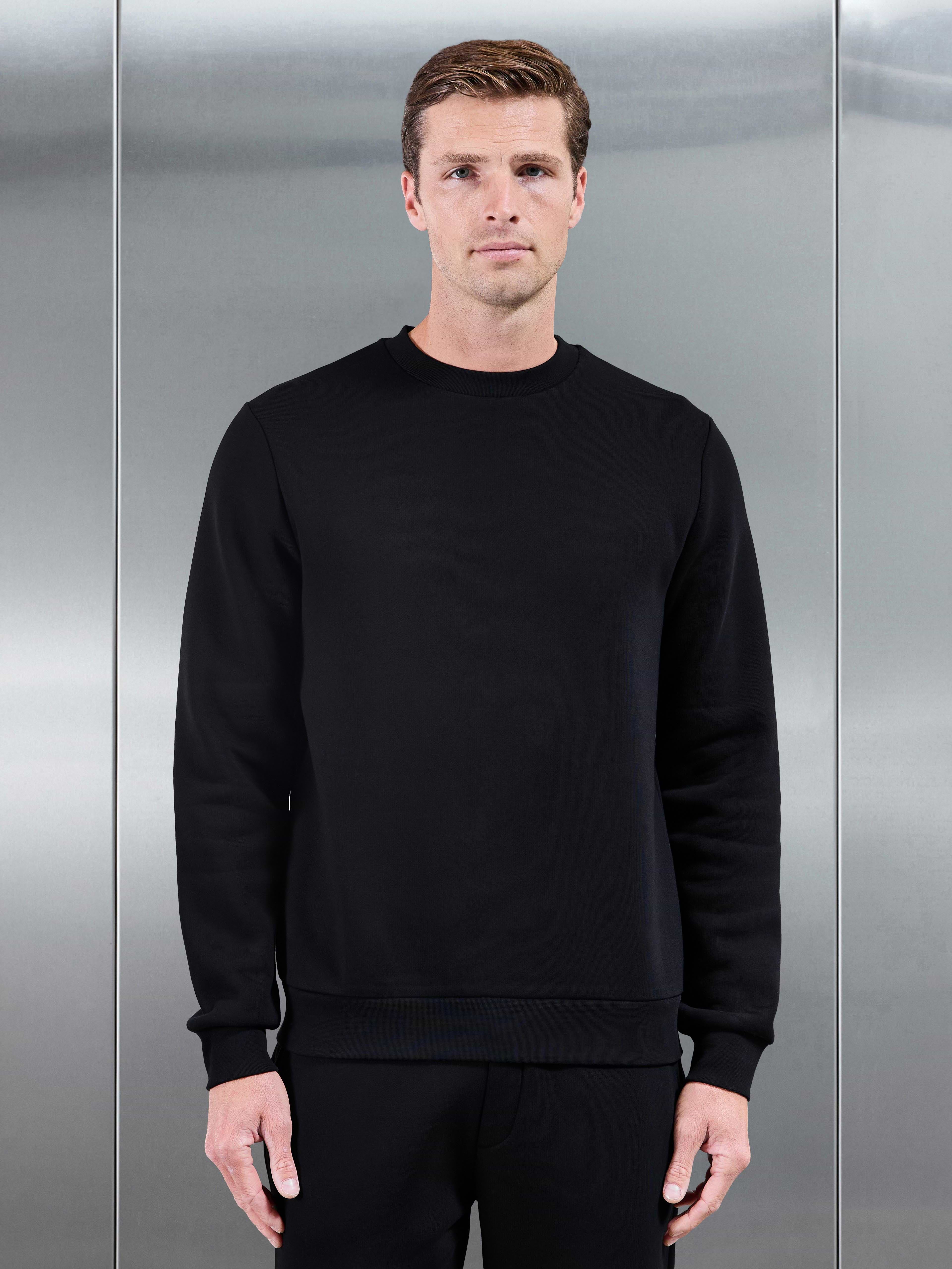 Essential Sweatshirt in Black