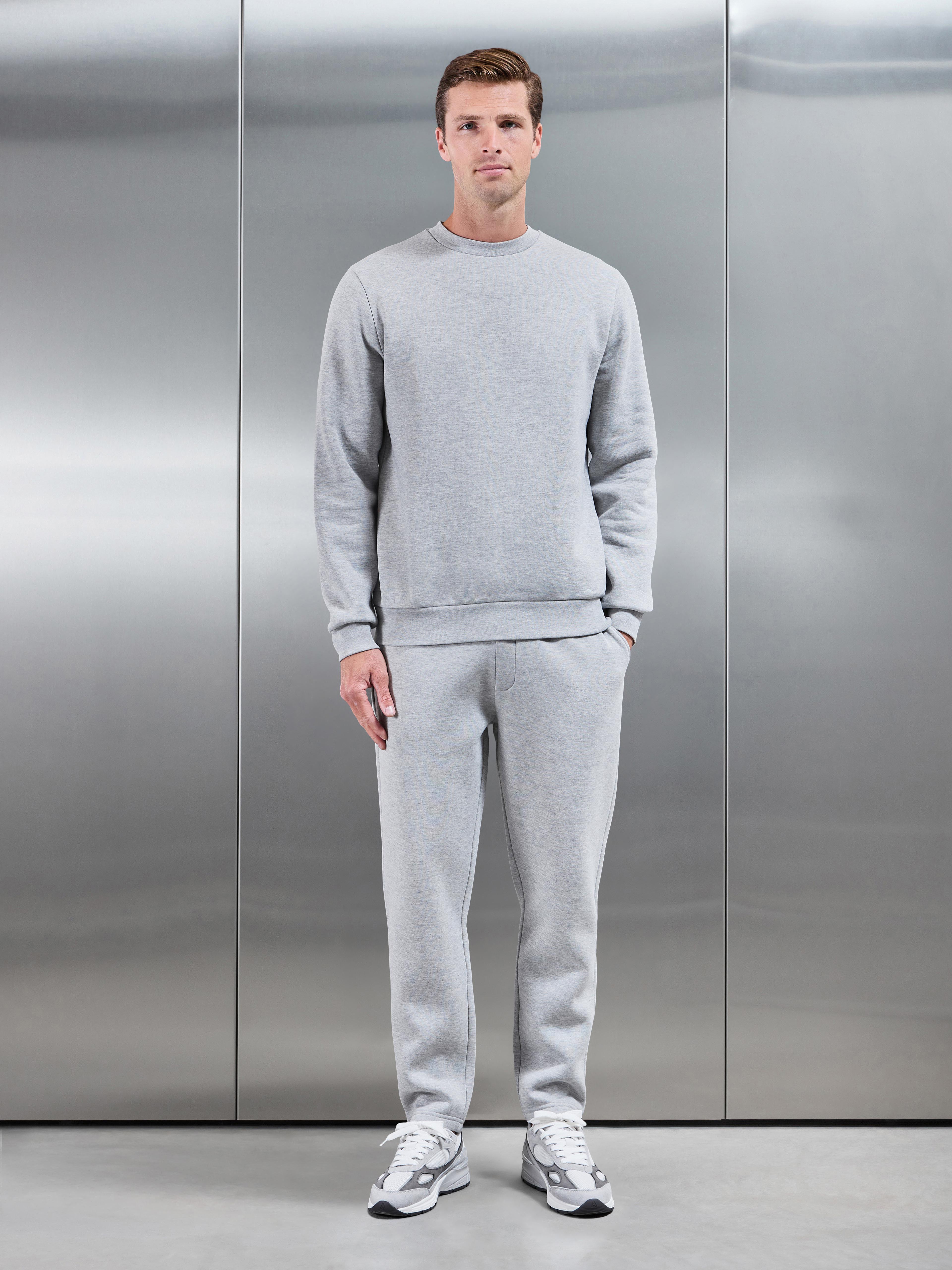Essential Sweatshirt in Marl Grey