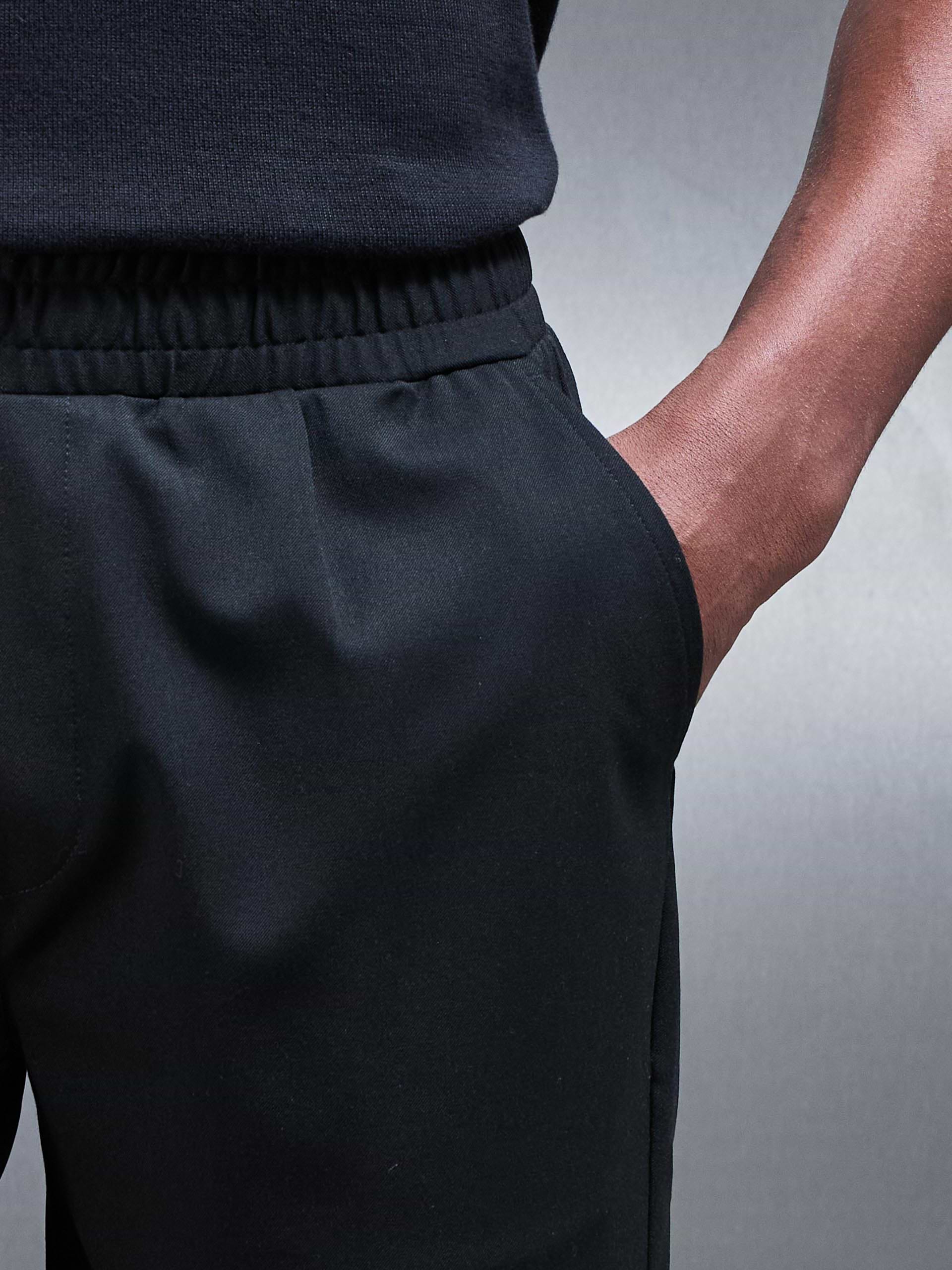 Essential Drawstring Tailored Short in Black