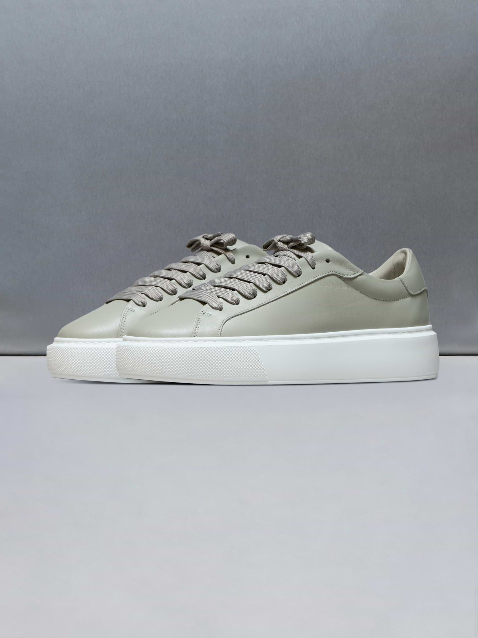 Essential Leather Trainer in Olive