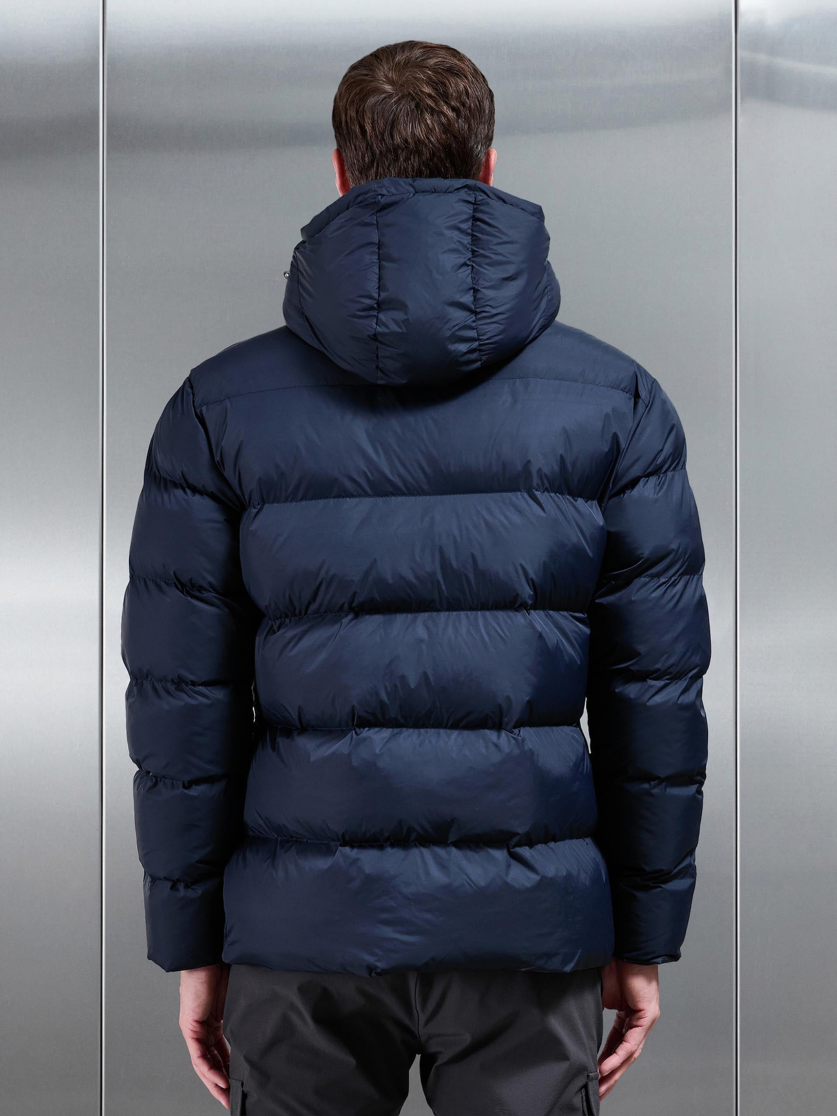 Essential Short Puffer Jacket in Navy | ARNE US