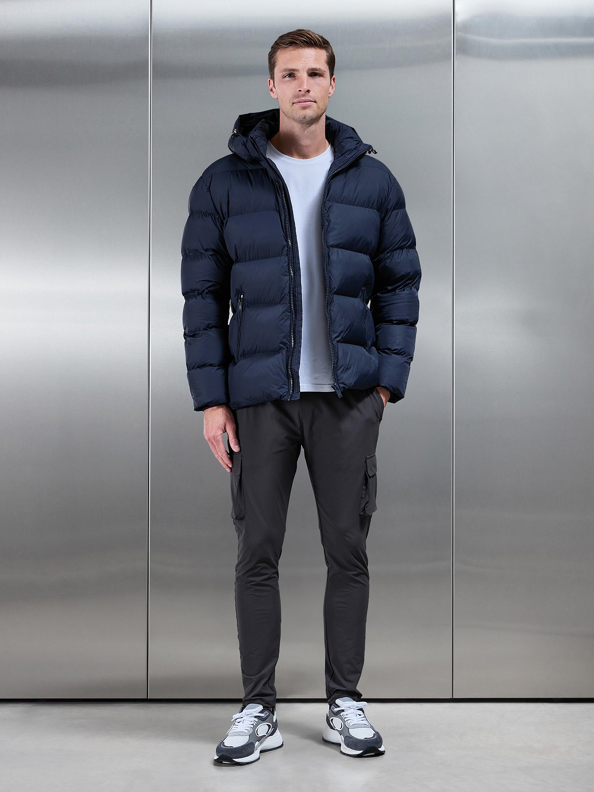Essential Short Puffer Jacket in Navy | ARNE US