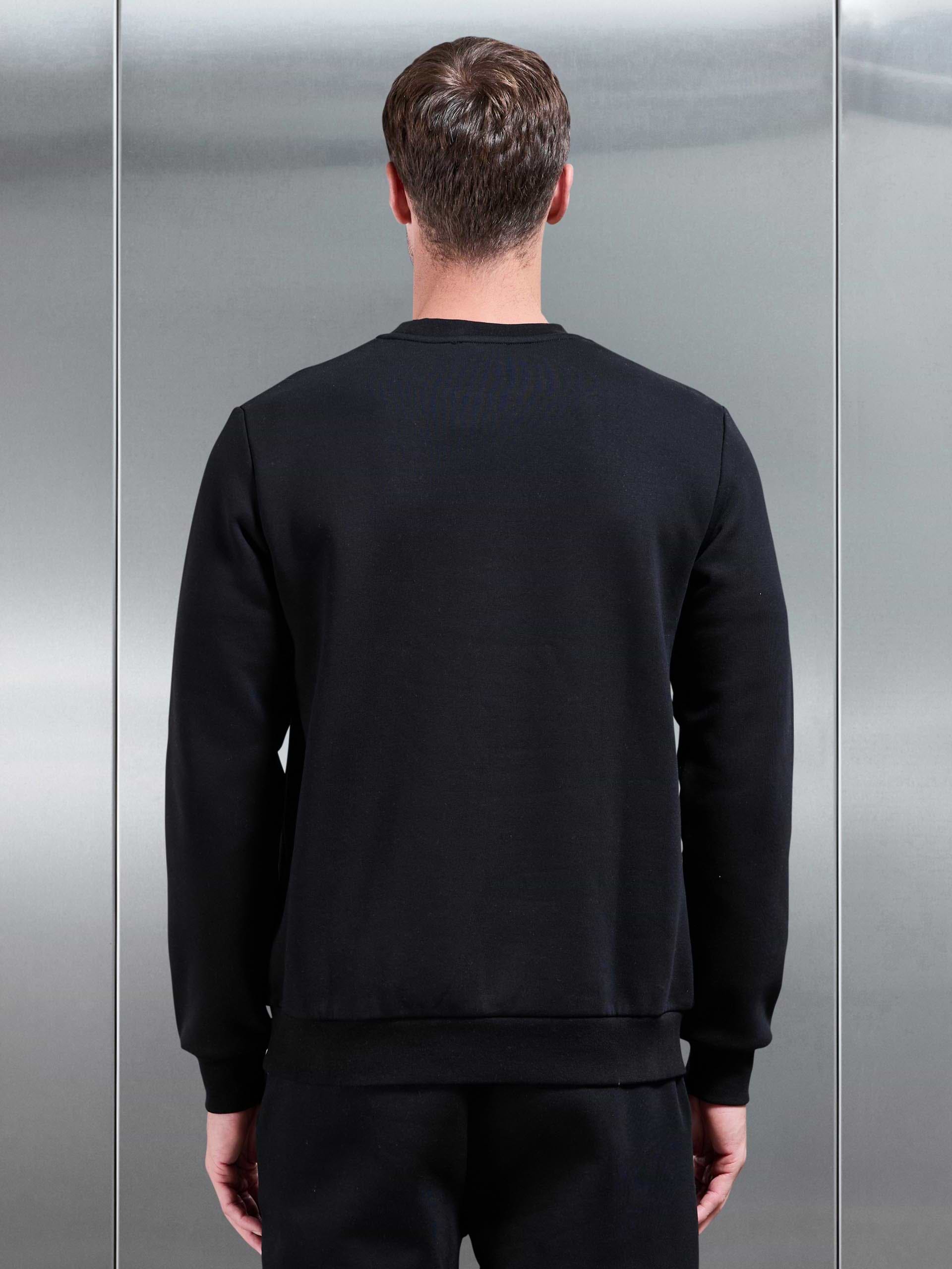Essential Sweatshirt in Black