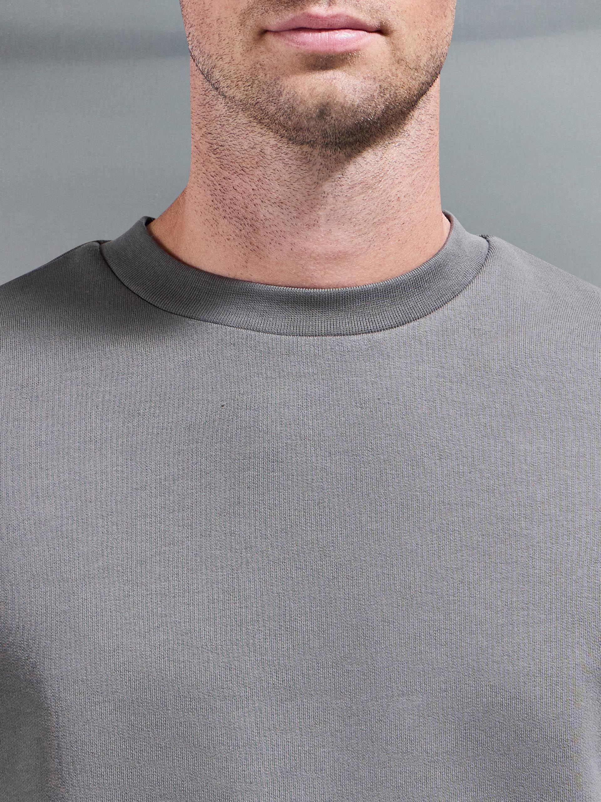 Essential Sweatshirt in Grey