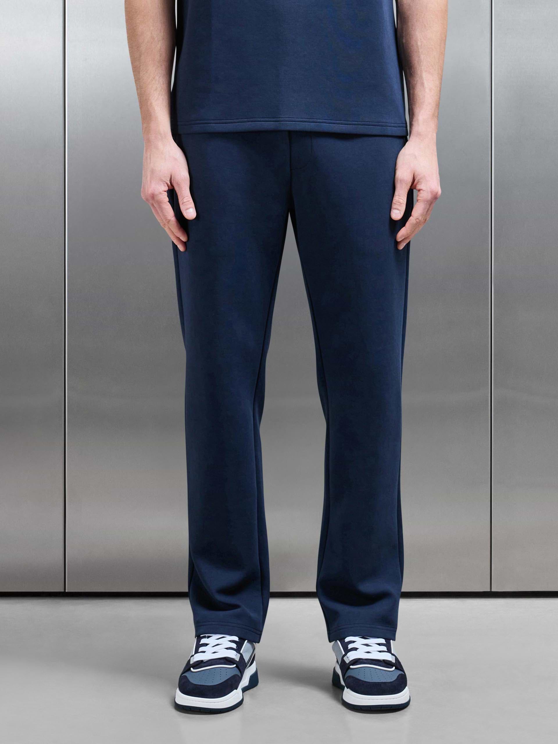 Everyday Luxe Straight Leg Jogger in Navy