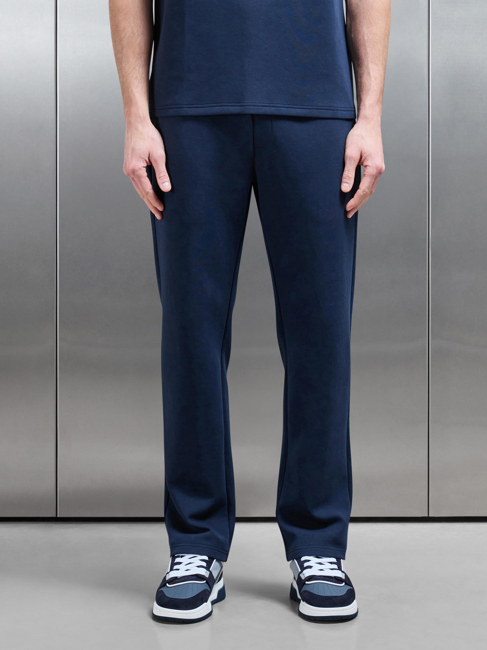 Everyday Luxe Straight Leg Jogger in Navy