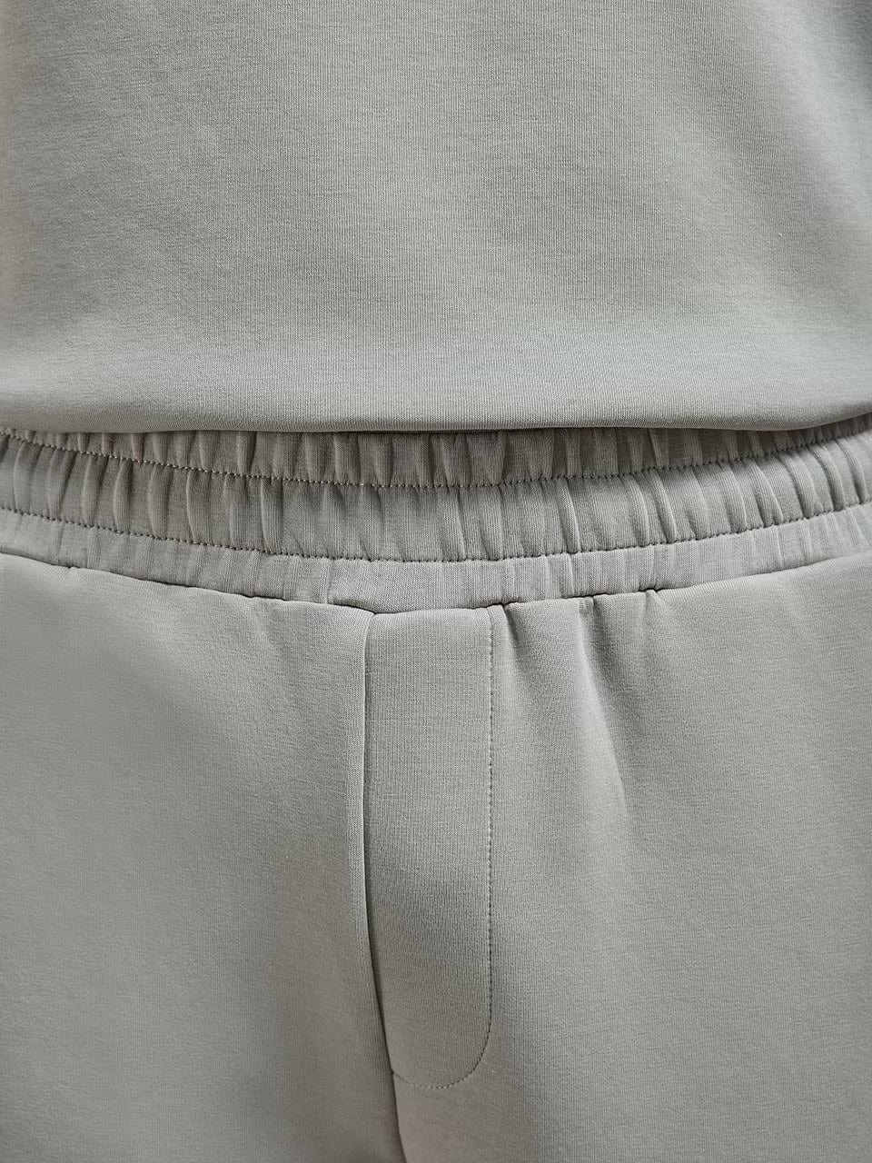 Everyday Luxe Straight Leg Jogger in Stone