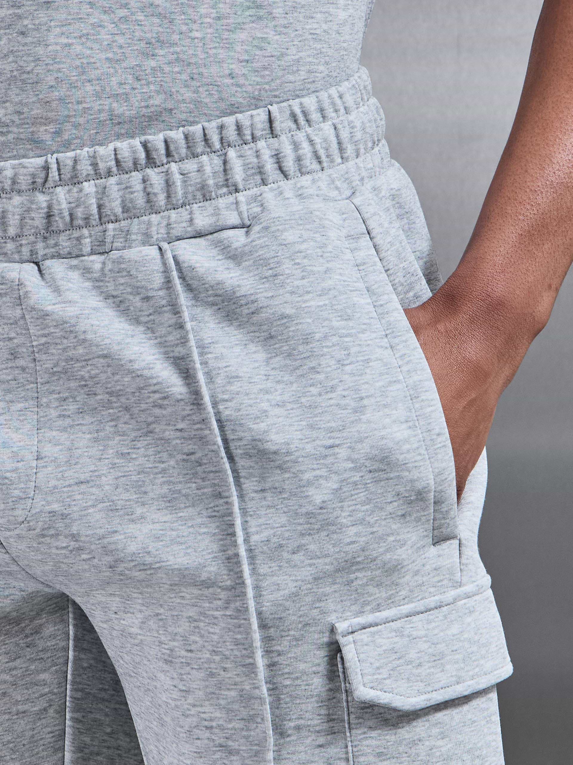 Everyday Luxe Cargo Short in Marl Grey