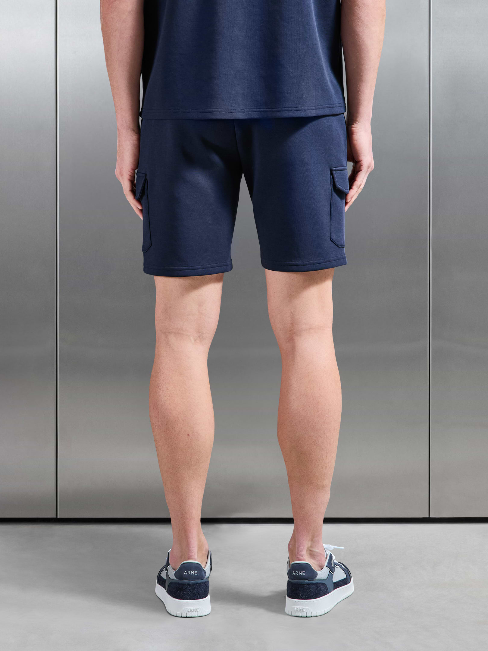 Everyday Luxe Cargo Short in Navy