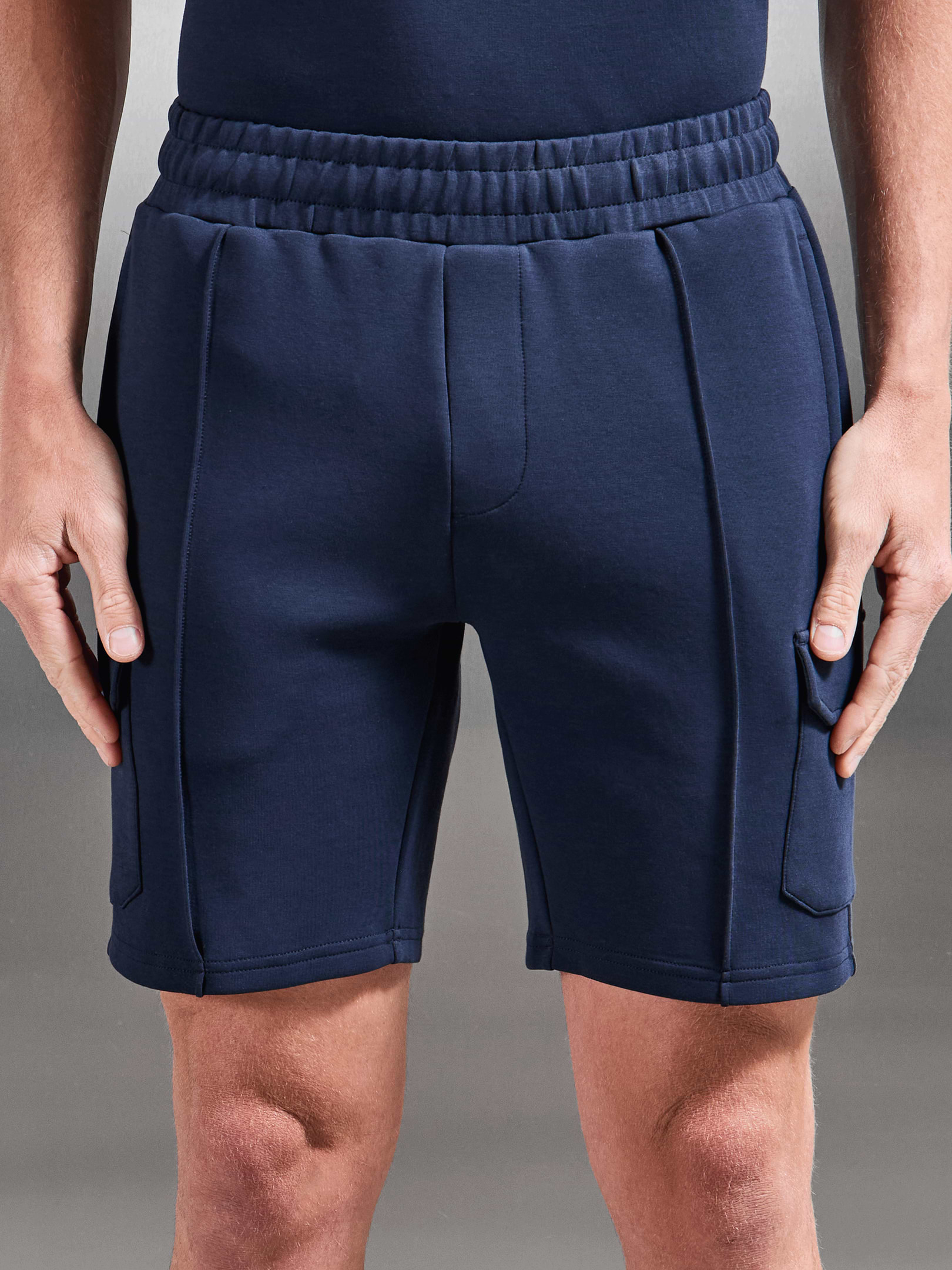 Everyday Luxe Cargo Short in Navy