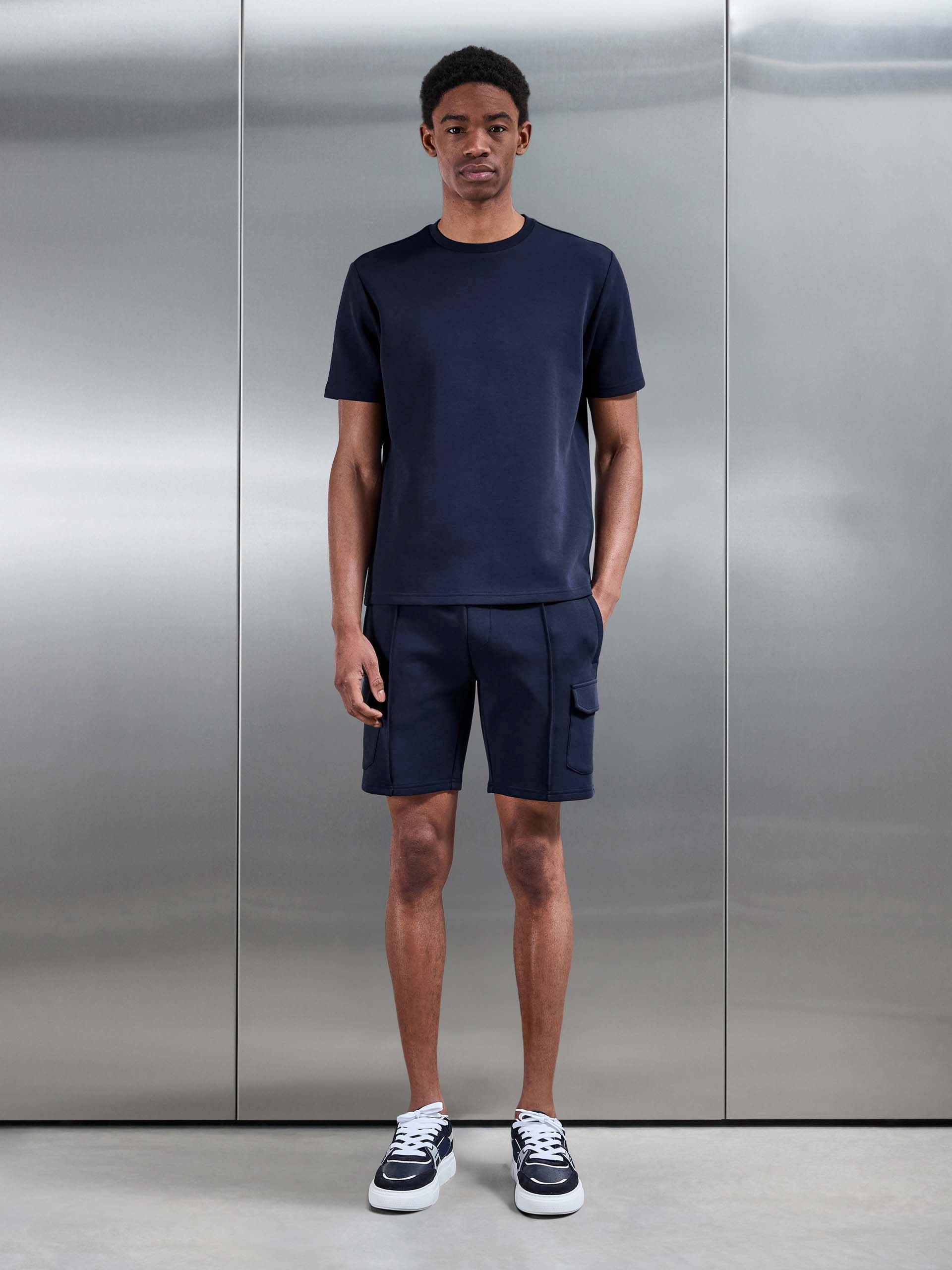 Everyday Luxe Cargo Short in Navy