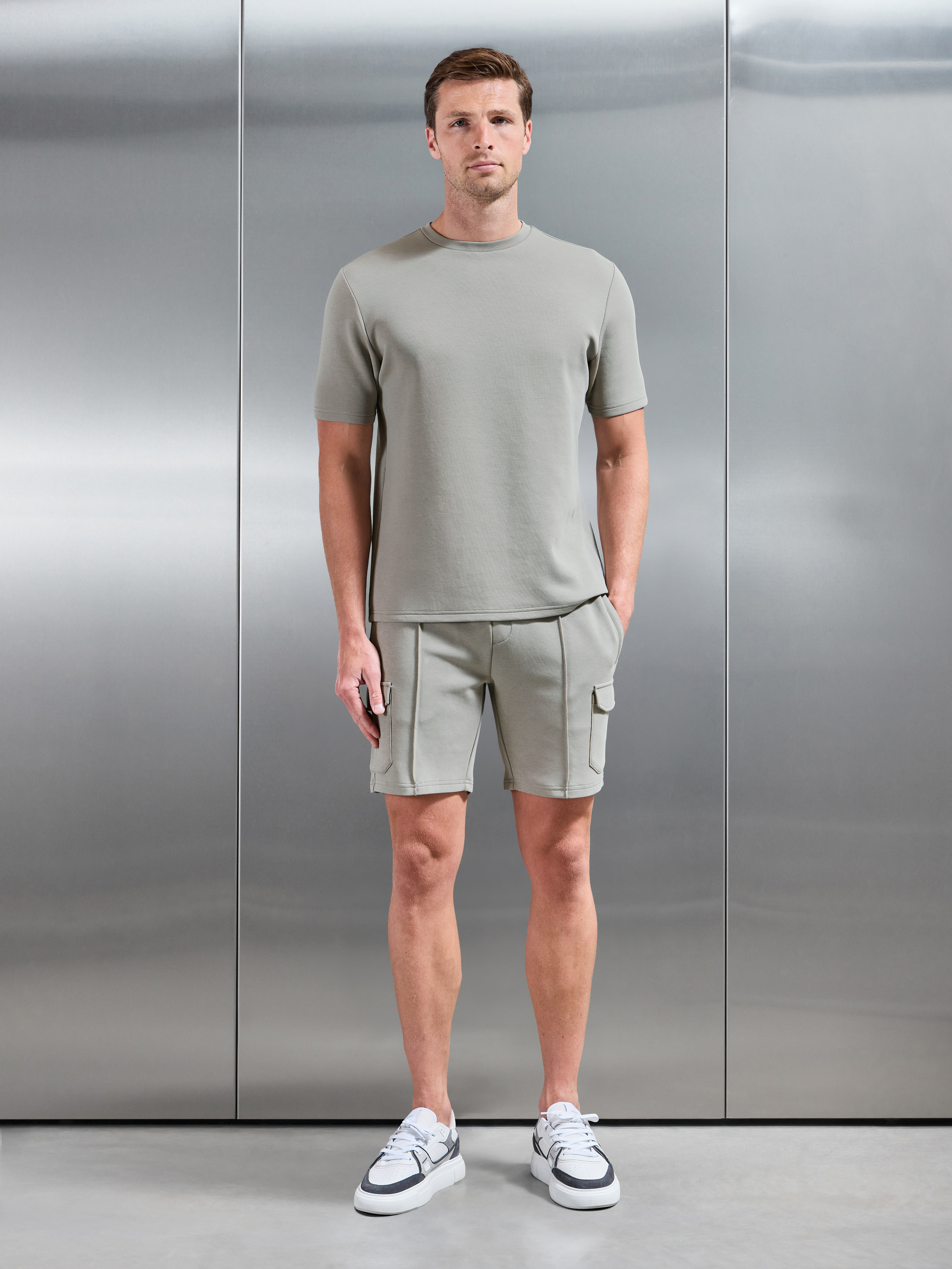 Everyday Luxe Cargo Short in Stone