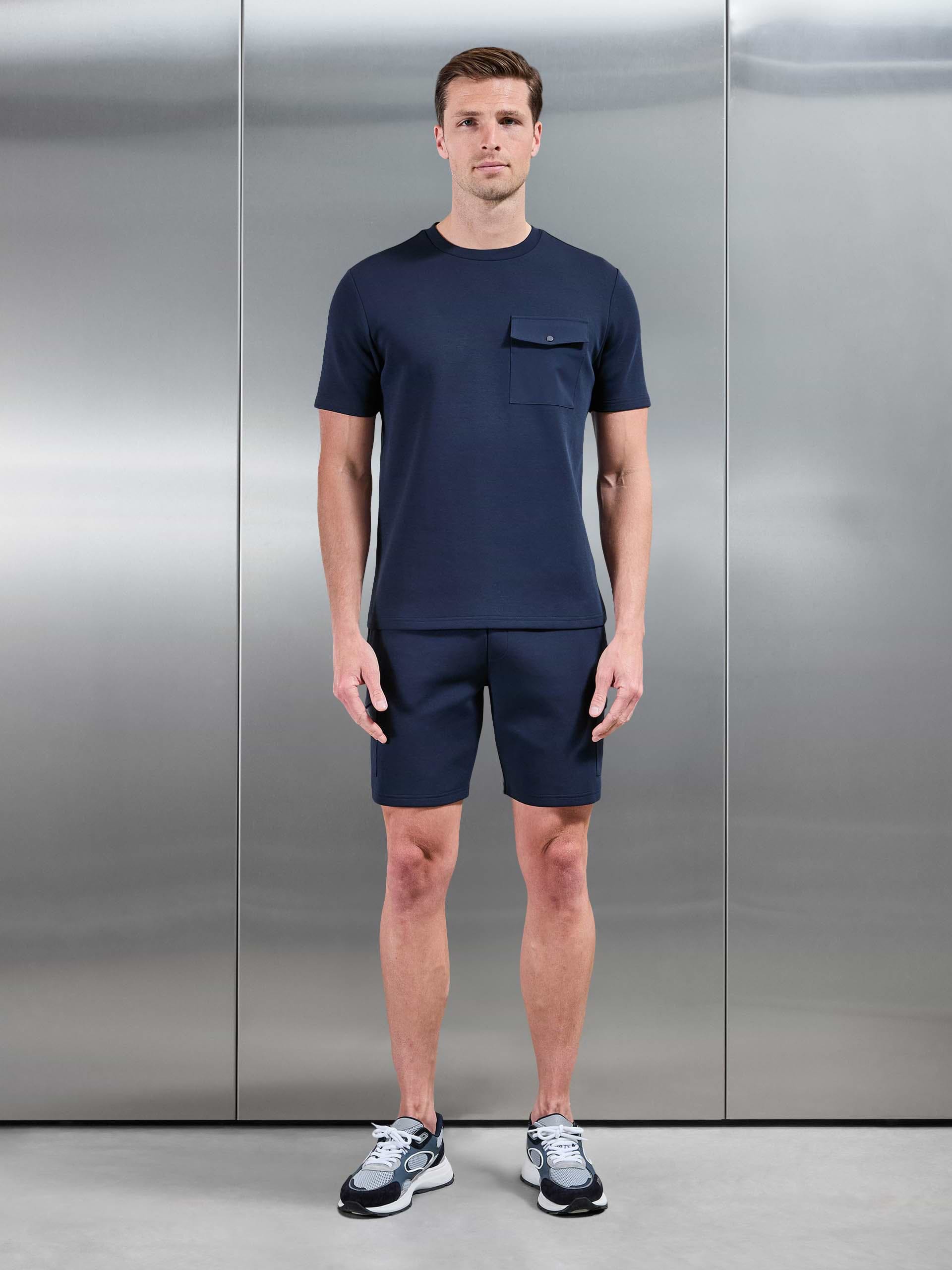 Everyday Luxe Hybrid Cargo Short in Navy