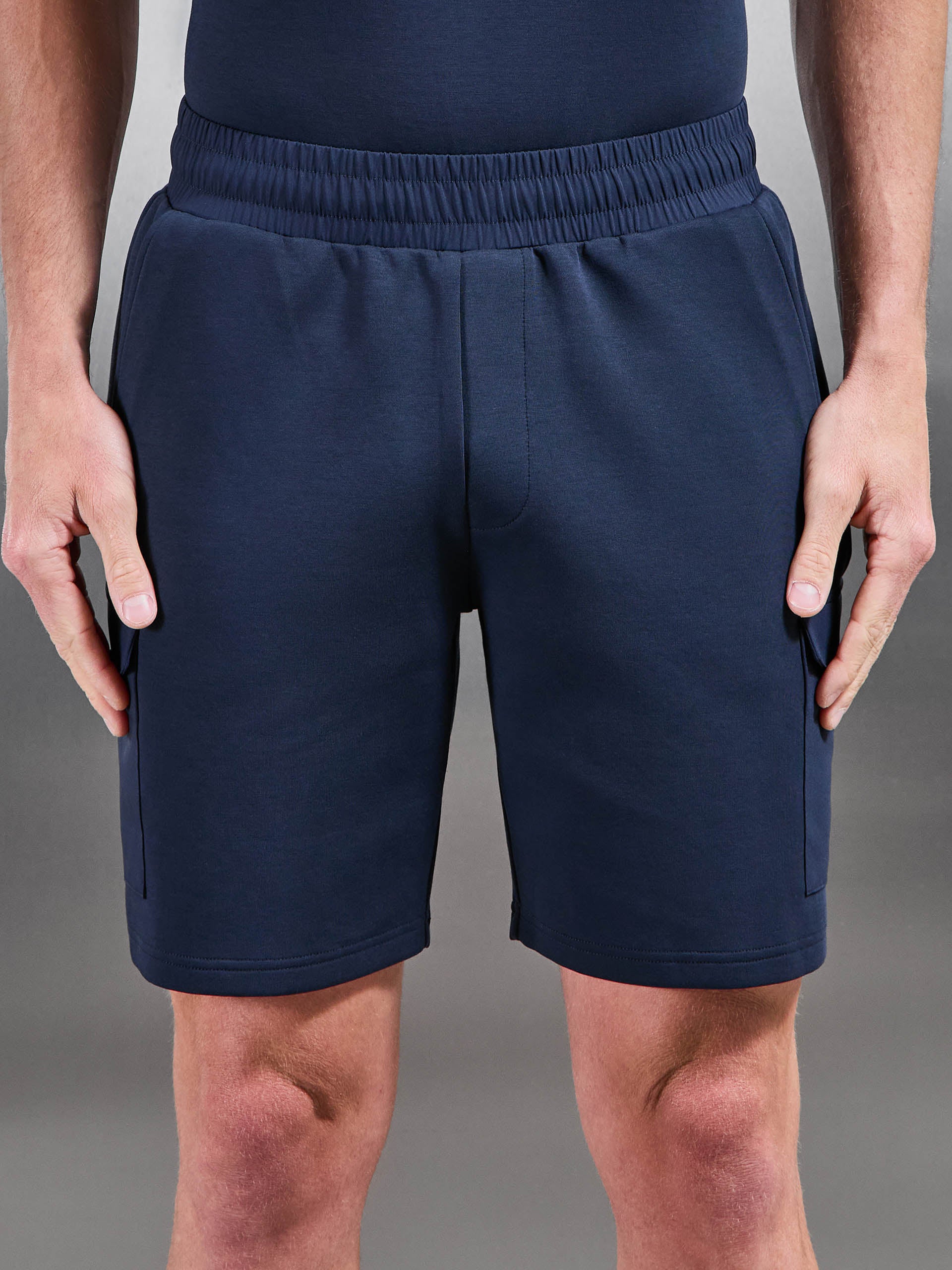 Everyday Luxe Hybrid Cargo Short in Navy