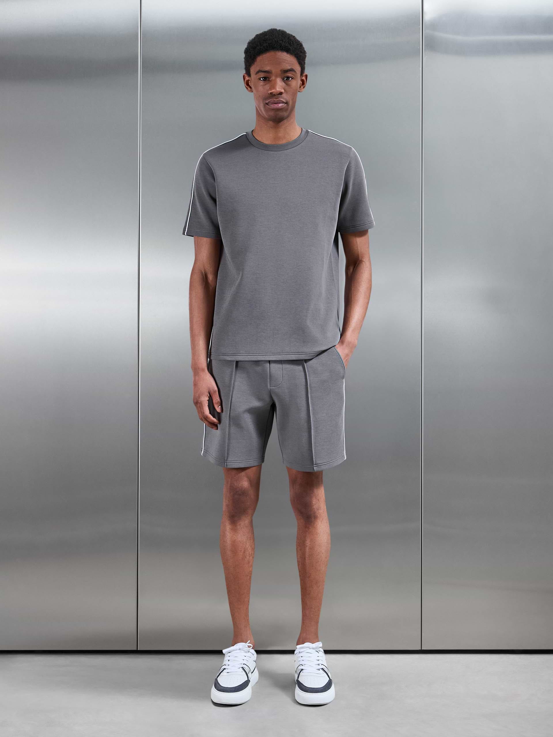 Everyday Luxe Piping T-Shirt in Grey