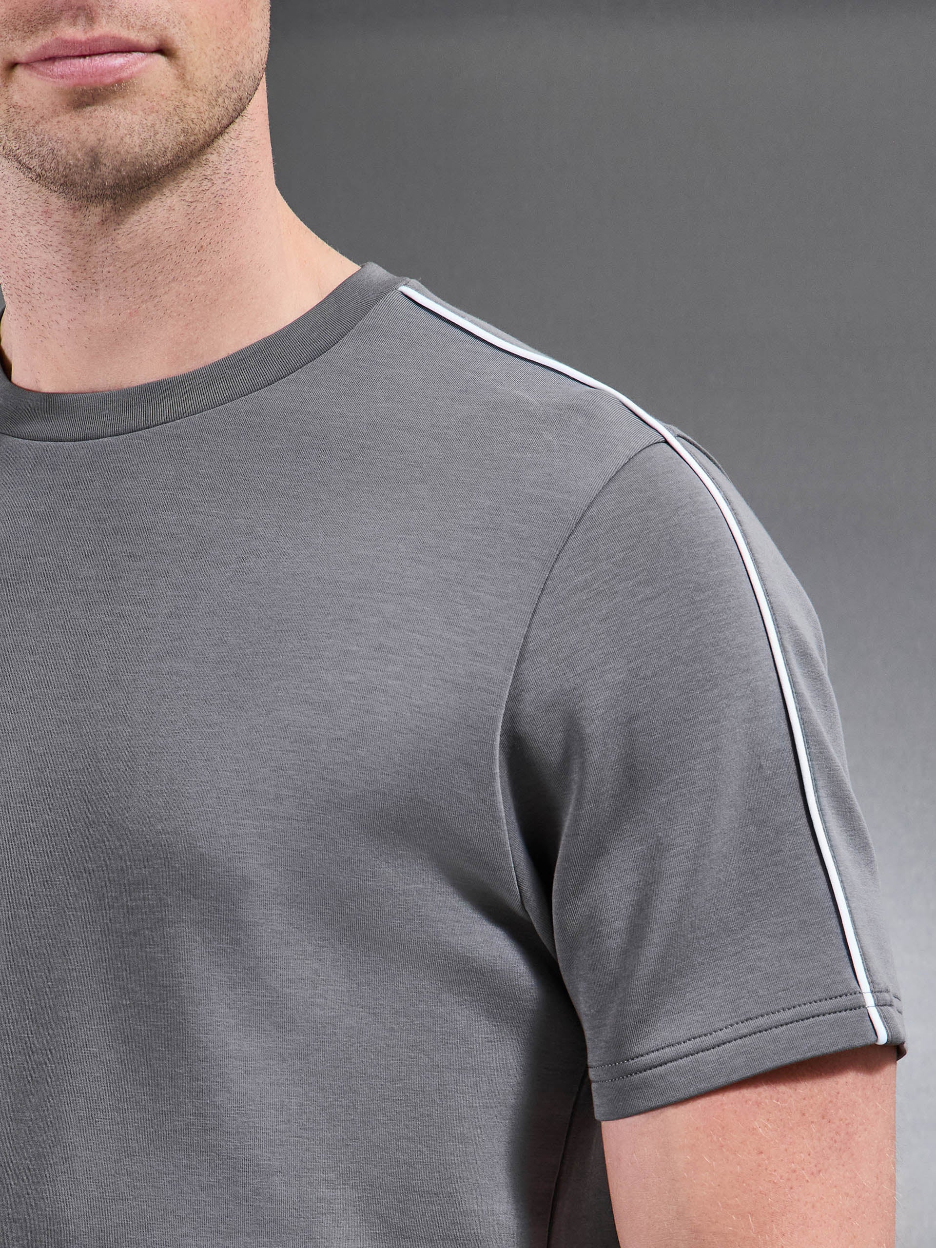 Everyday Luxe Piping T-Shirt in Grey