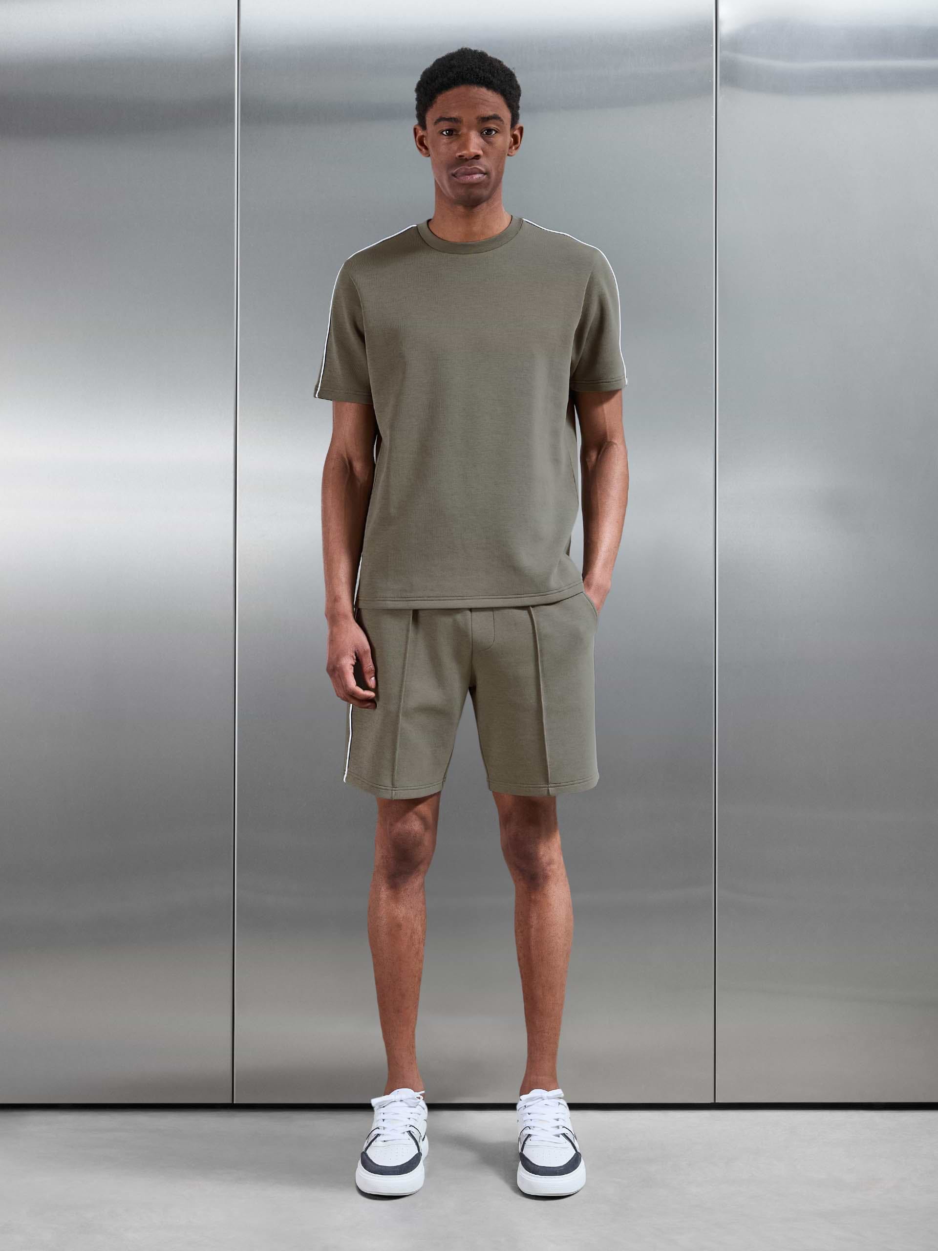 Everyday Luxe Piping T-Shirt in Olive