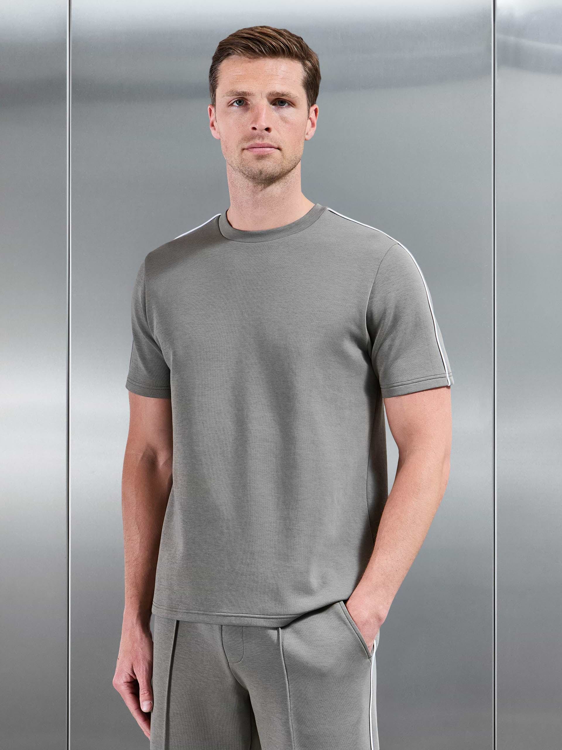 Everyday Luxe Piping T-Shirt in Olive