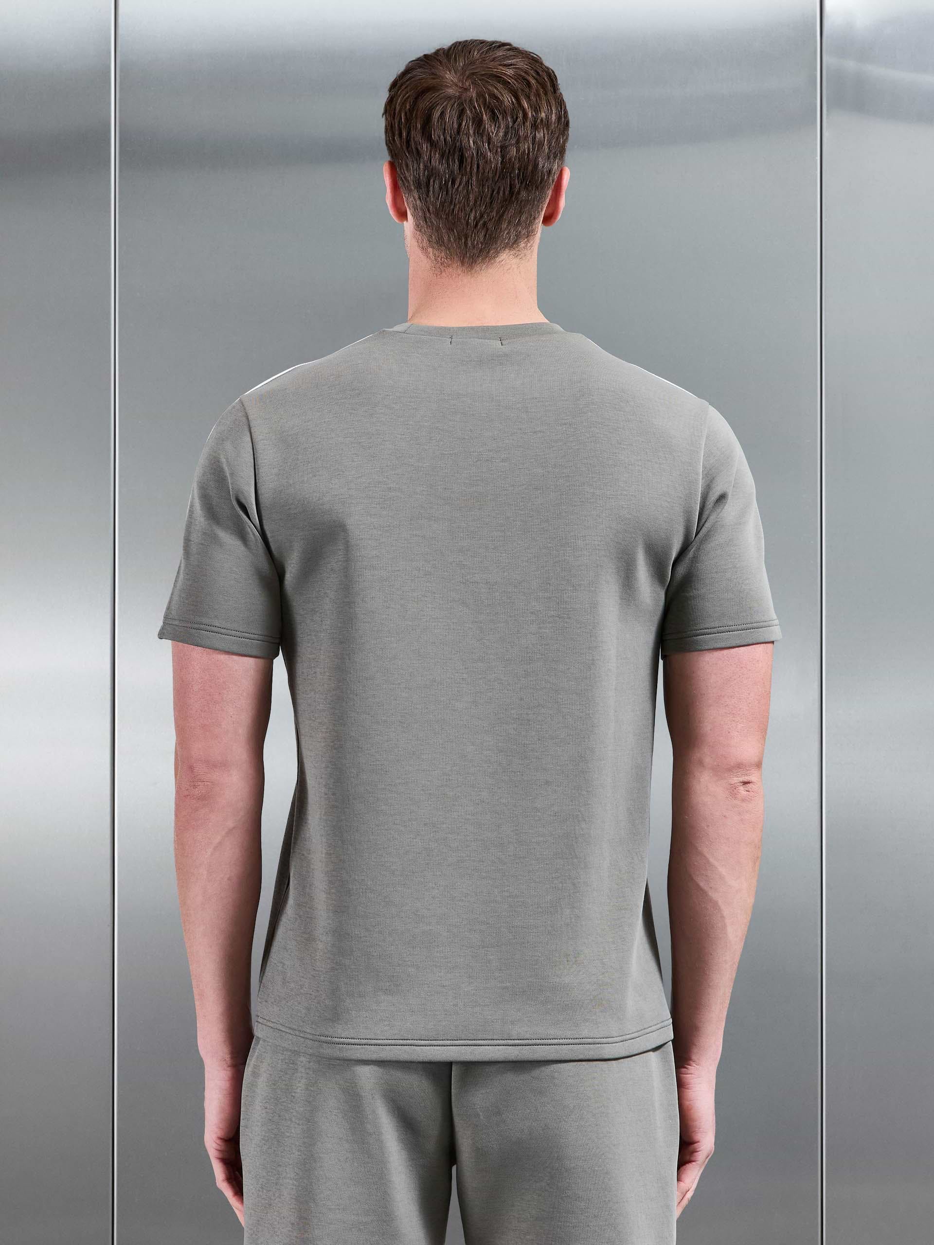 Everyday Luxe Piping T-Shirt in Olive