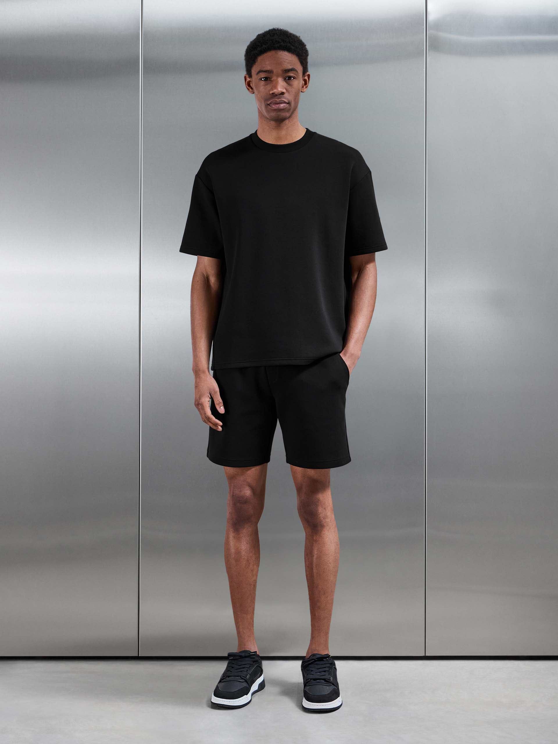 Everyday Luxe Relaxed Short in Black